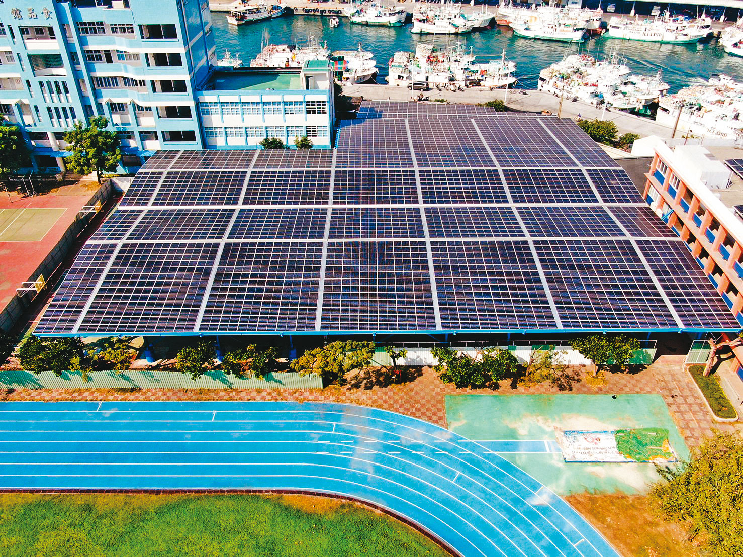 裕隆集團投資太陽能光電多年，在全台已經擁有101座電廠。（翻攝裕電官網）