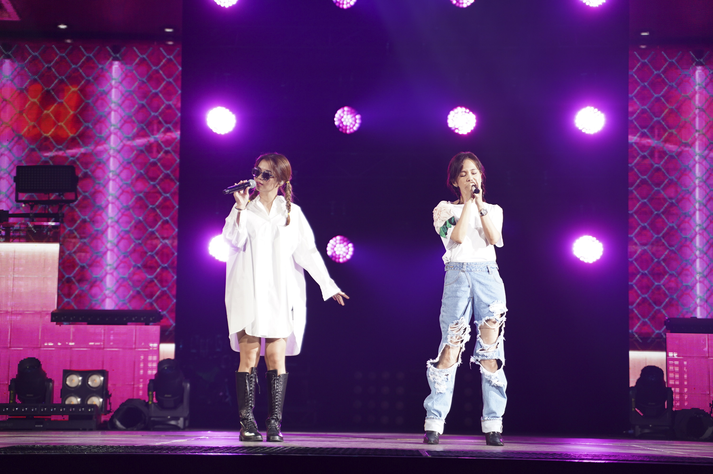 金曲歌后彭佳慧、金曲新人壞特?te為2022 hito流行音樂獎頒獎典禮彩排。（Hit Fm聯播網提供）