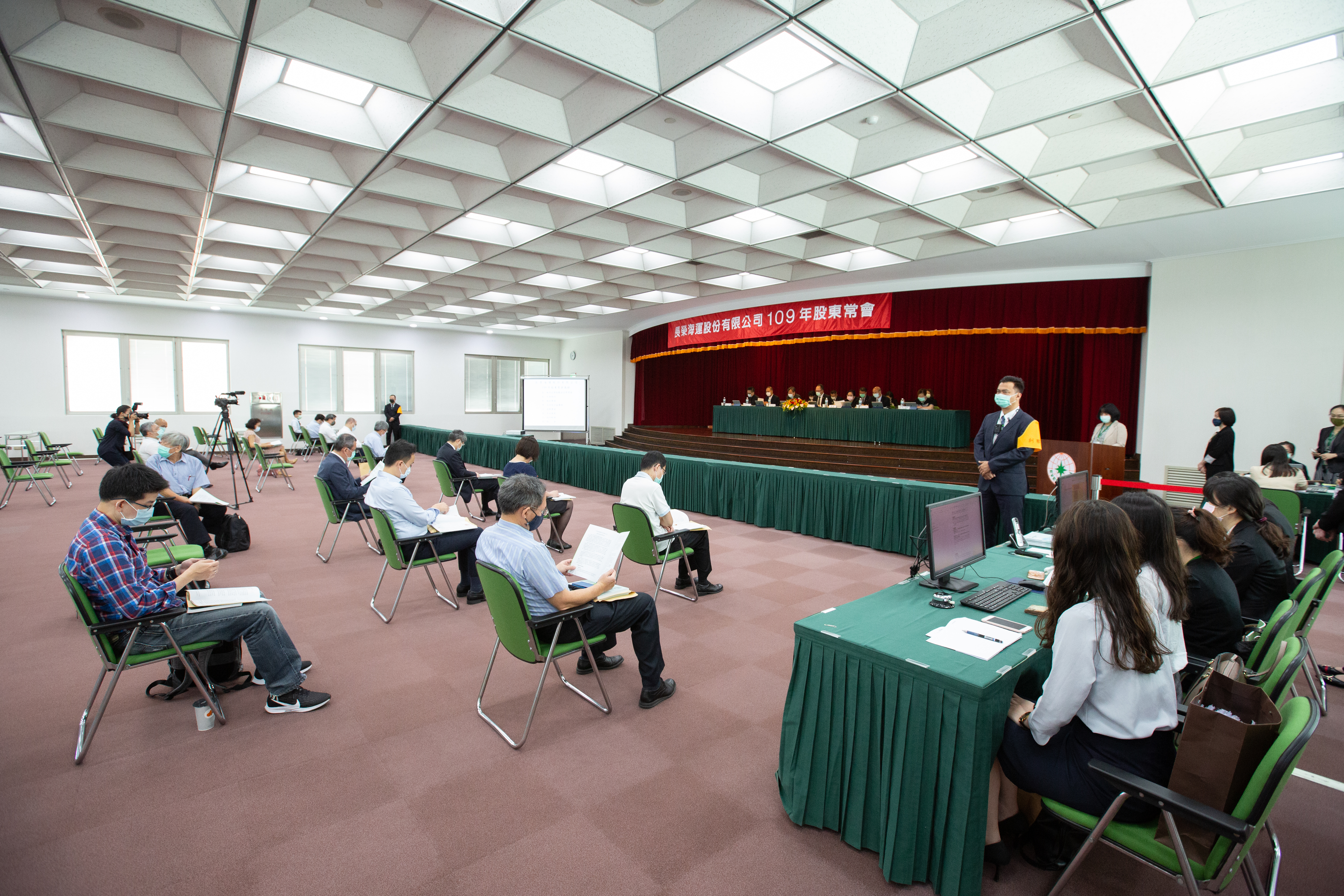 長榮海運即將召開股東會，估計雙方對於EIS股權的行使將有一番角力。（本刊資料照）