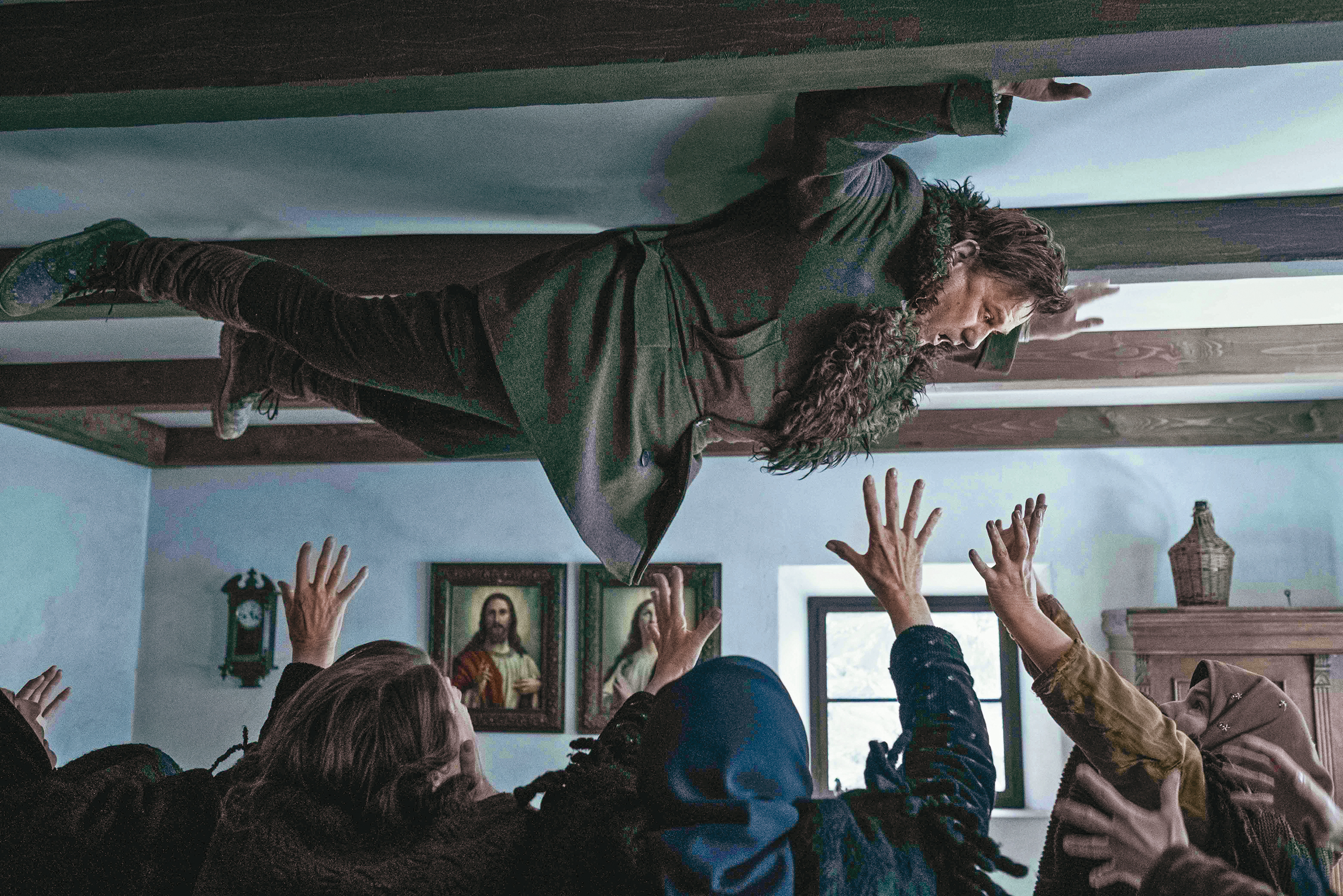 號稱匈牙利首部恐怖片，專為死人拍照的攝影師遇上同樣有瀕死經驗的女孩，超自然現象便頻頻發生。（天馬行空提供）