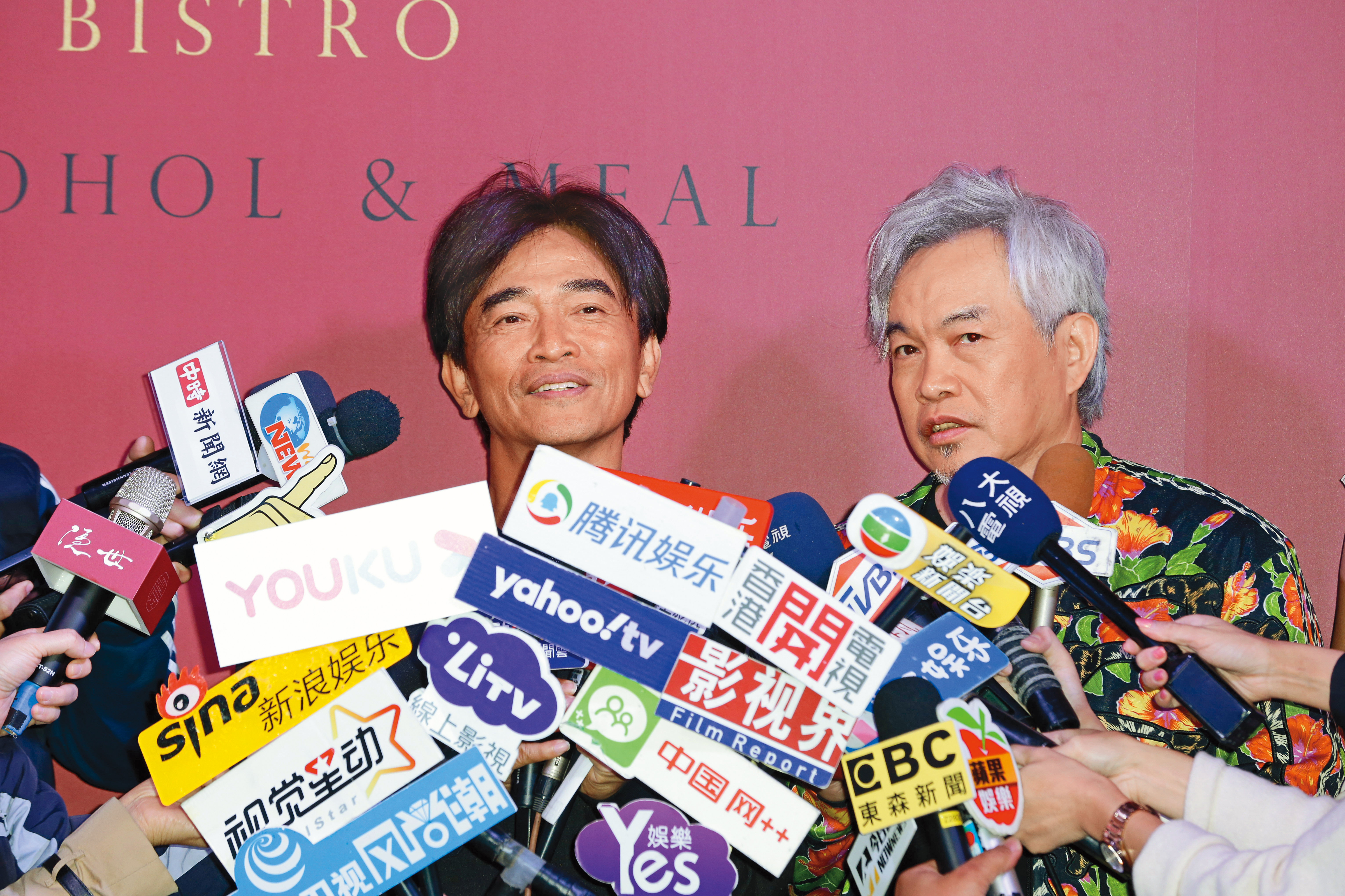 康康（右）當年與吳宗憲一起主持《Jacky Show》，領到酬勞就拿去買了人生第一間房。