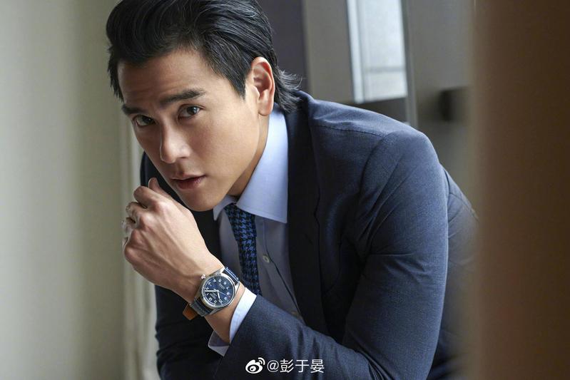 彭于晏為了電影《翻滾吧！阿信》跑去學體操。（翻攝自彭于晏微博）