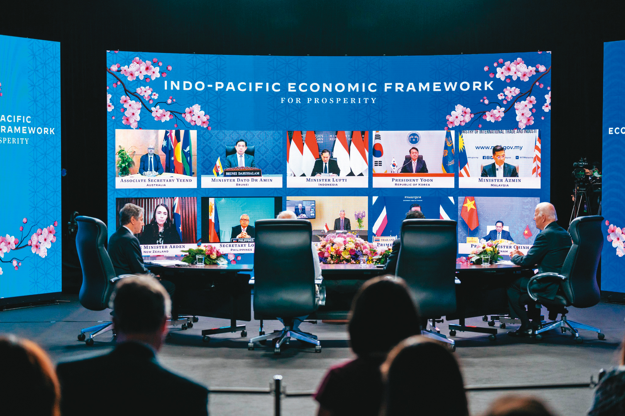 拜登亞洲行宣布啟動IPEF，亞洲經濟協定又多了一個新「群組」，然而，比起參加僅作為外交戰工具的組織，能實質解決貿易障礙更加重要。（翻攝拜登臉書）