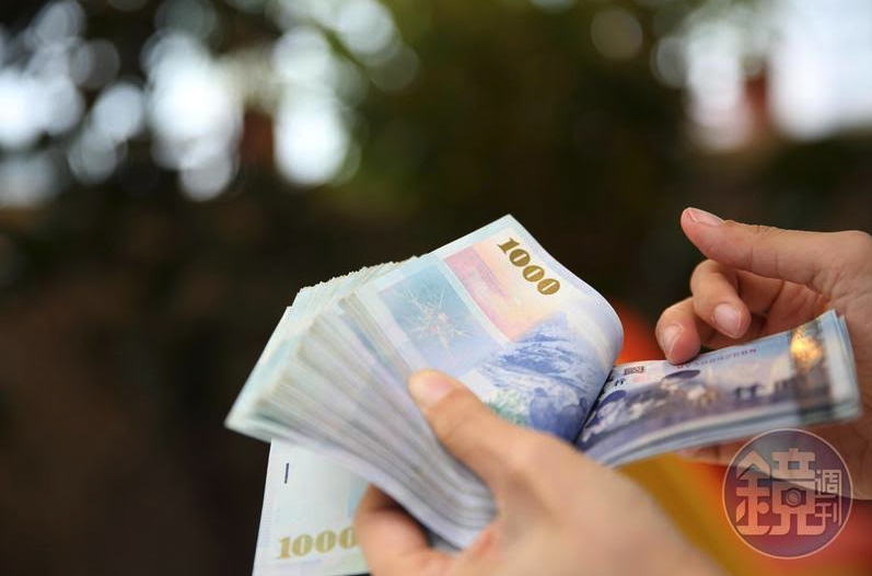 有一名女網友的媽媽忘記37年前存了505萬元，至到近日被郵局專員提醒才想起。（示意圖，本刊資料照）