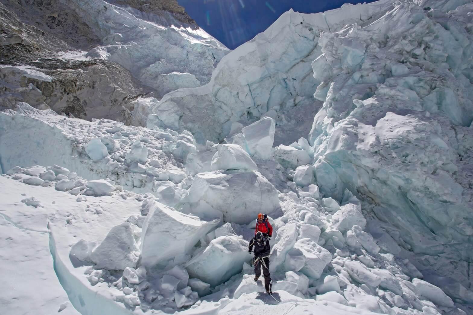 《極限聖母峰》跟隨登山家夏爾巴坦吉的腳步,挑戰攻頂世界最高峰。(高雄市電影館提供)
