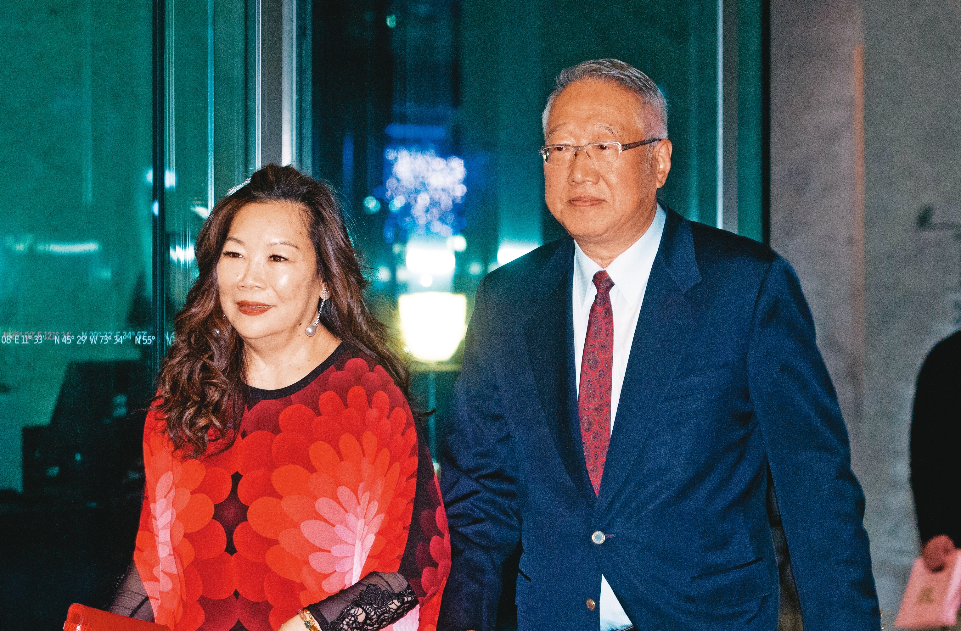 中影董事長郭台強為了減資款怒告前立委蔡正元，卻讓檢方順藤摸瓜找到偵辦三中案的破口，循線扣到300片錄音光碟。