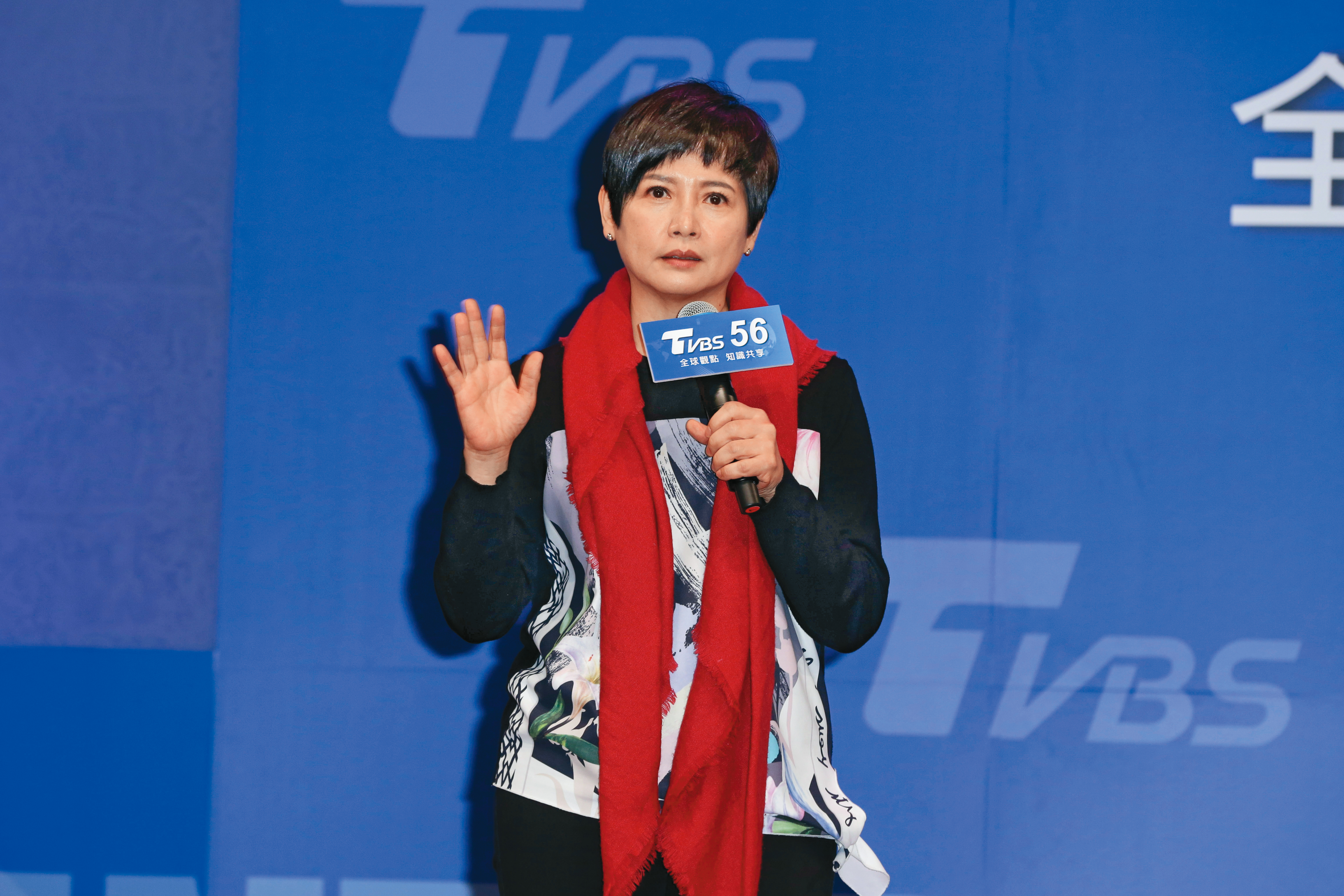 詹怡宜介入處理霸凌風暴，但她不願多講細節，重申「多數TVBS新聞同仁都好好認真的報導新聞。」