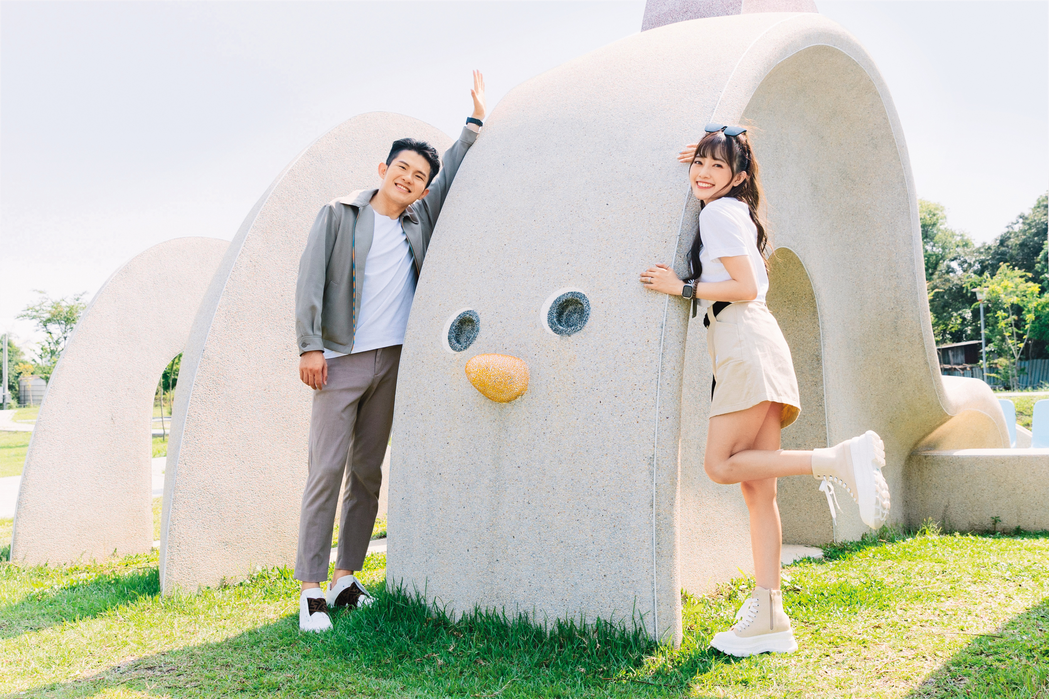 由神岡區第4公墓改建而成的「神岡新興公園」，因可愛的小雞、神農蛋造景，成為台中打卡新亮點。