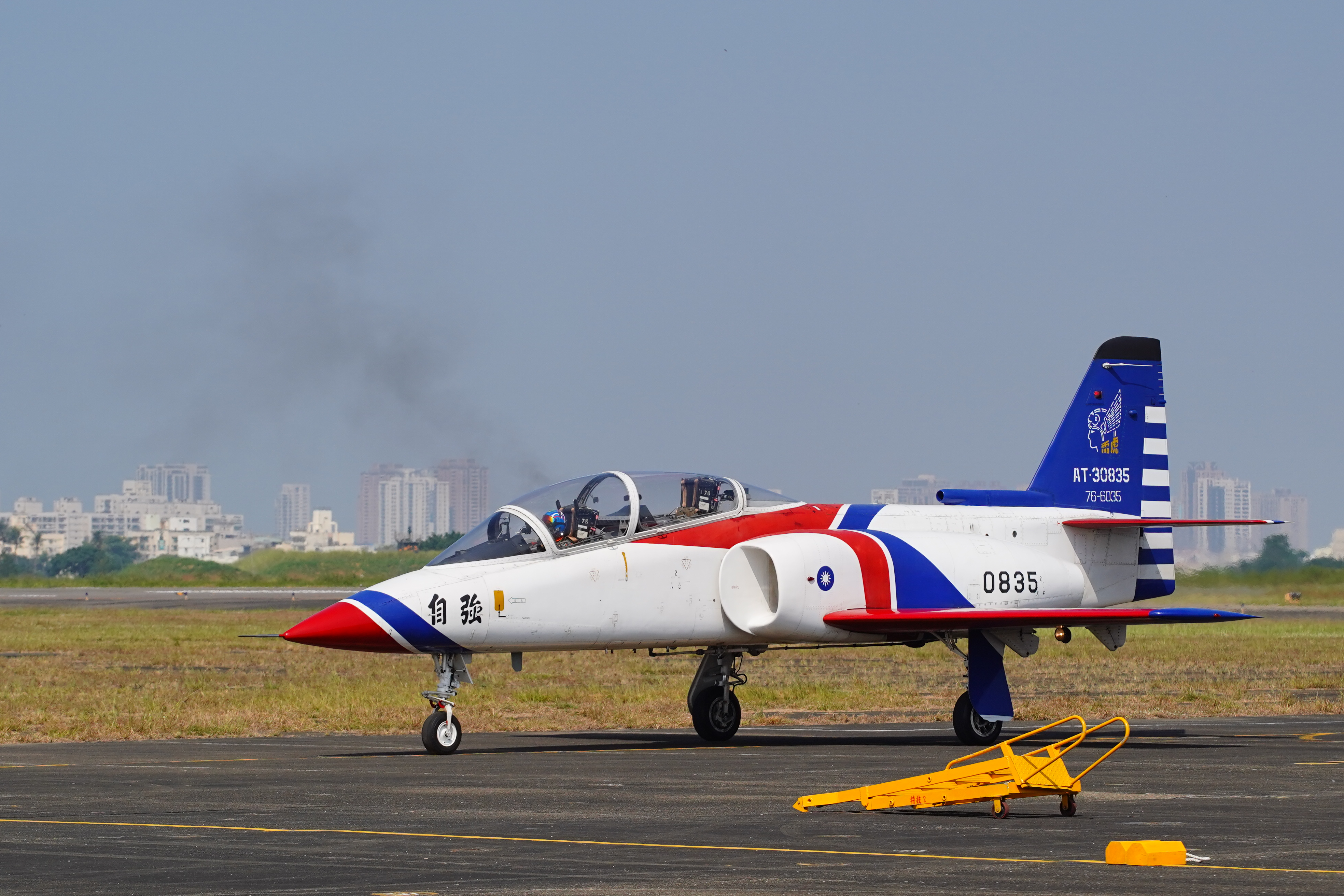 AT-3教練機未有黑盒子，詳細事故原因仍待釐清。示意圖，非案發機。