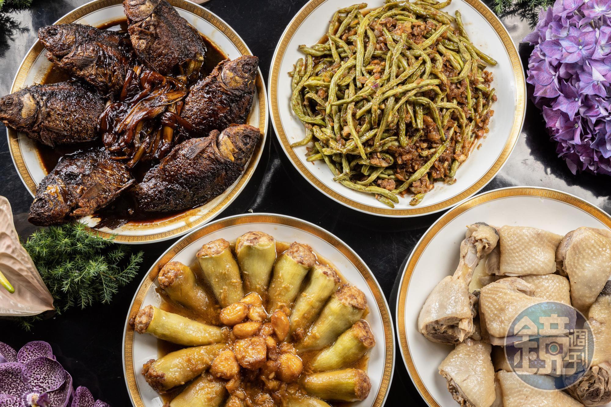點水樓的四小菜：乾煸四季豆、翡翠椒鑲肉、紹興醉雞與葱㸆鯽魚。