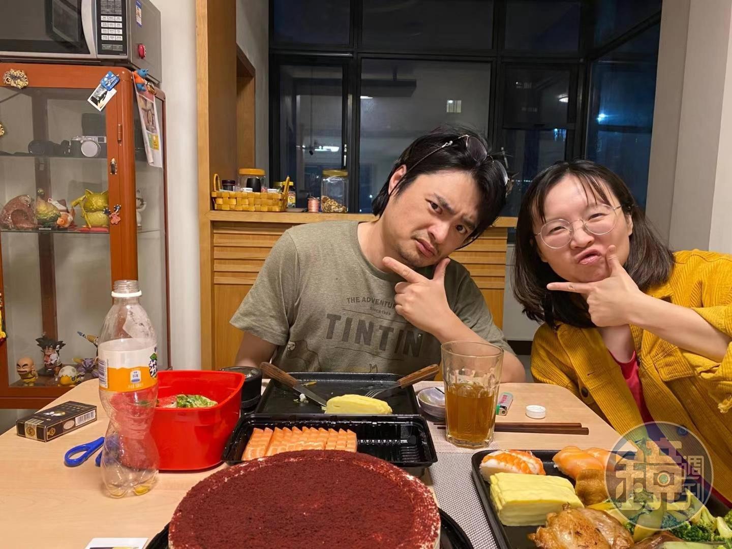 操盤搶下2千萬文化部影視補助的吳美麗,是中國籍製作人,吳的先生余沛(左),是《聰明鎮》的編劇。