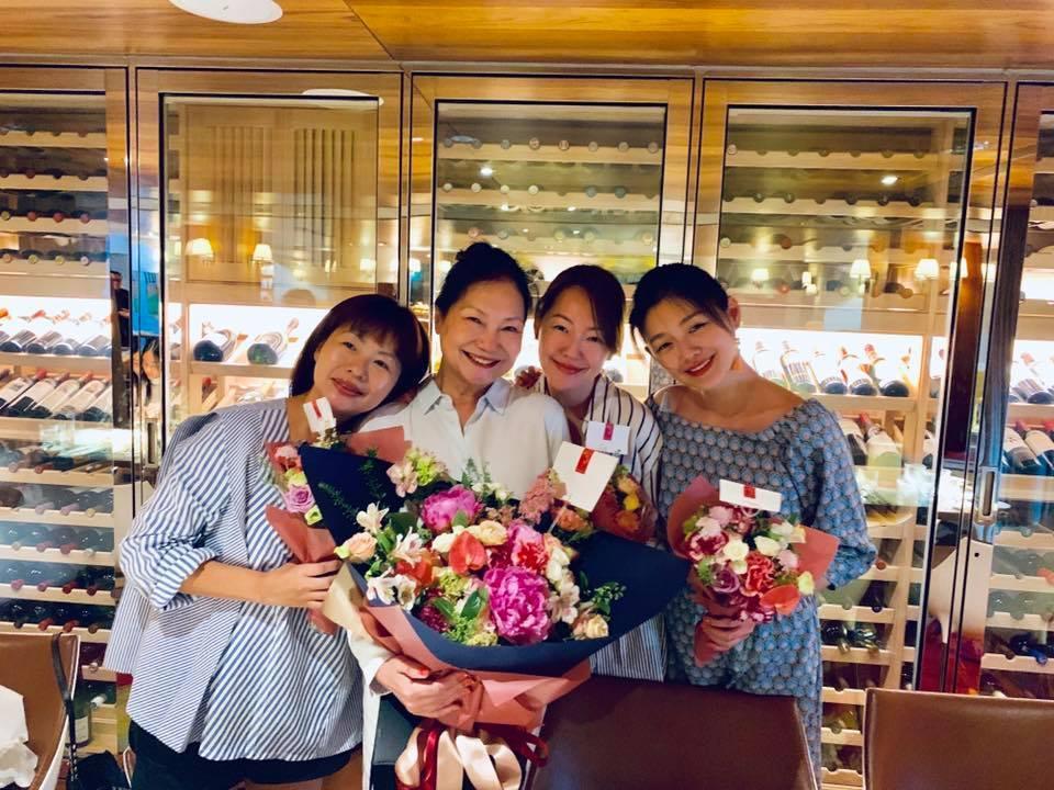 S媽針對大S被汪小菲推倒做出回應,自己不會讓女兒吃虧。(翻攝自S媽臉書)