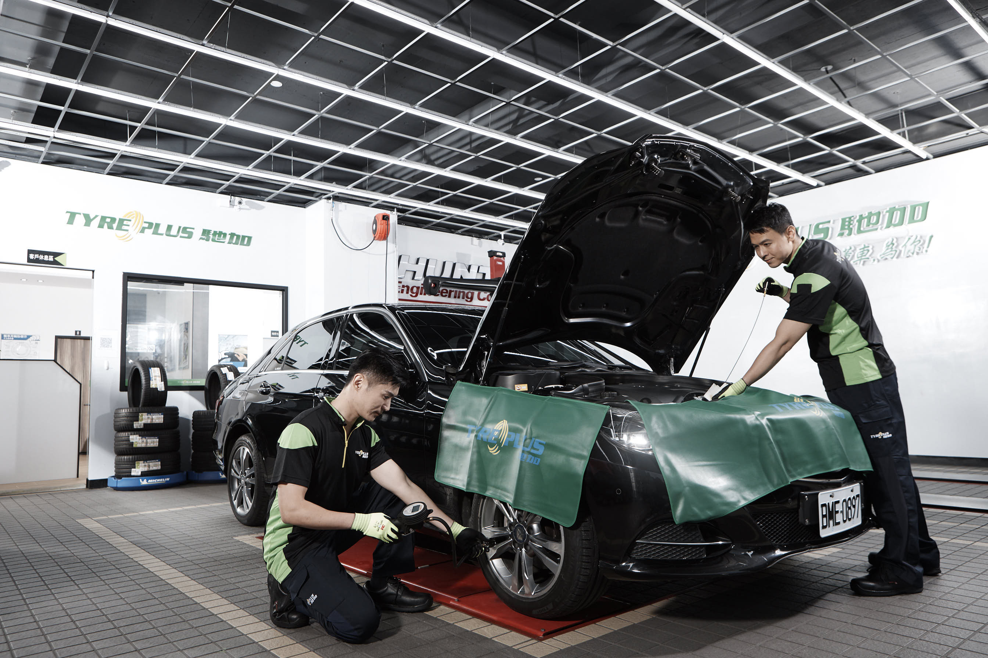 全台馳加汽車服務中心據點，提供免費全方位車輛健檢服務，每個保養步驟皆詳盡仔細。