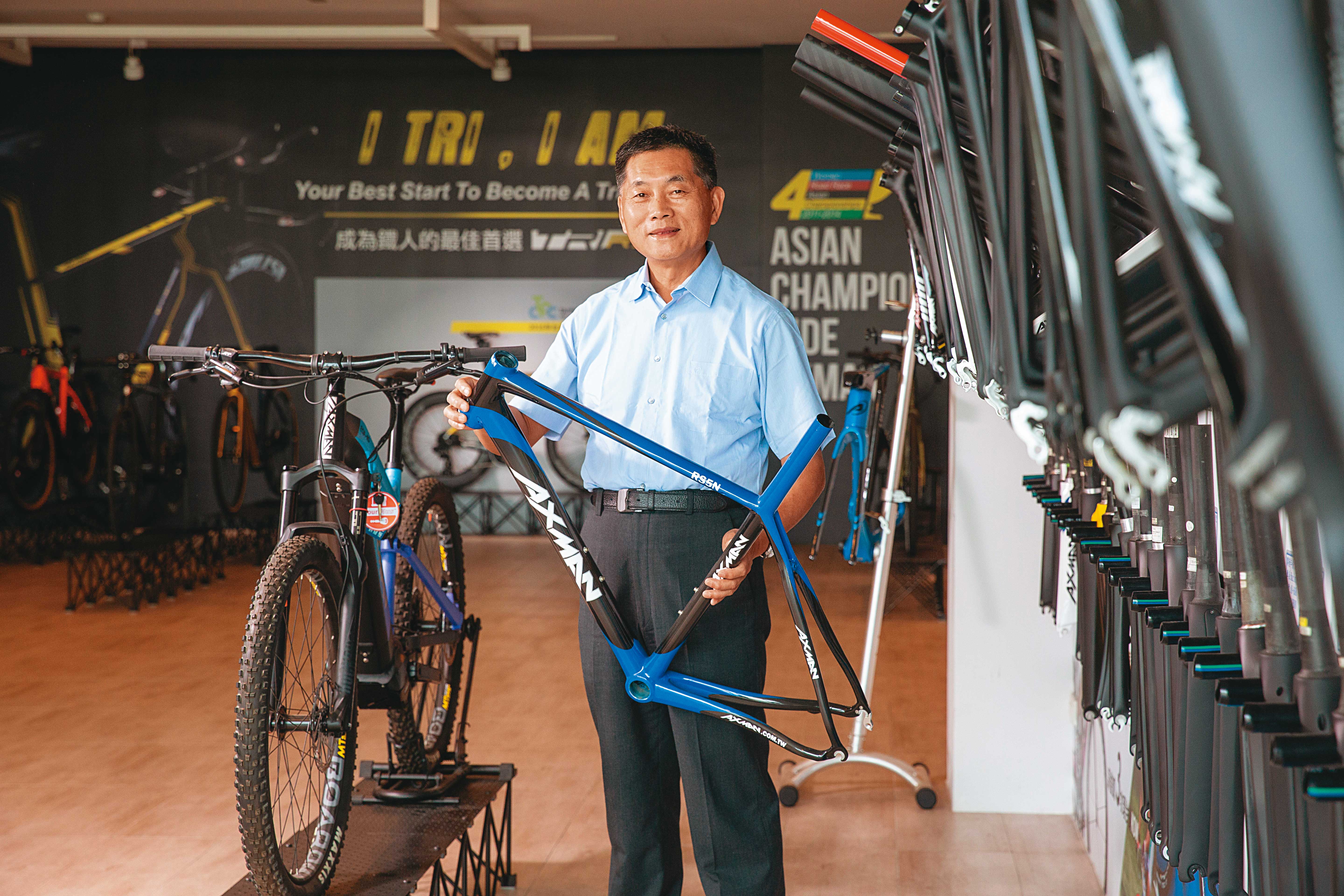 江永平投入自行車產業38年，碳纖維車架尚未普遍時，即投入研發生產，搶到許多歐美客戶代工訂單。