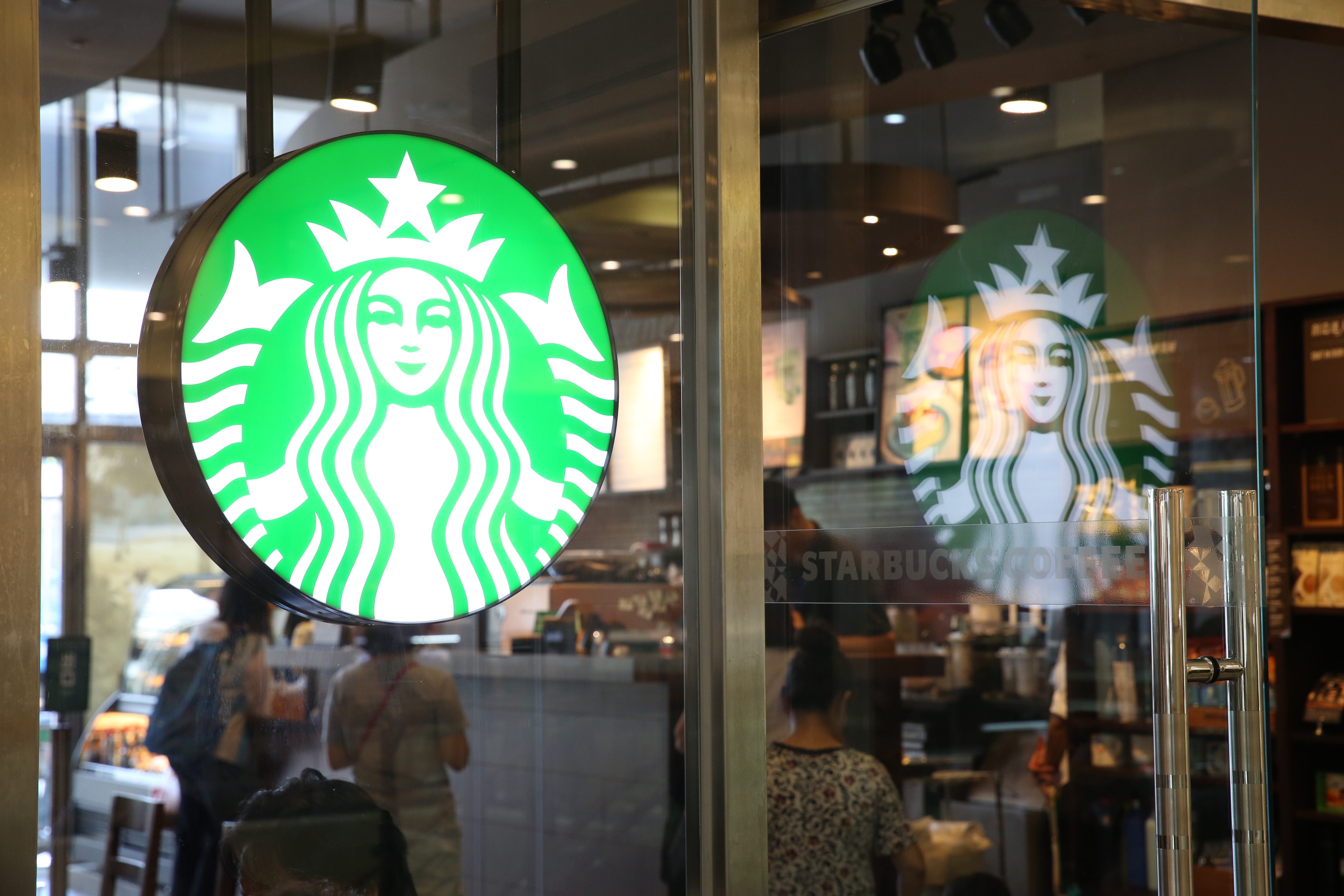 端午連假即將到來，7-11、星巴克皆祭出飲品優惠。（示意圖，Pexels）