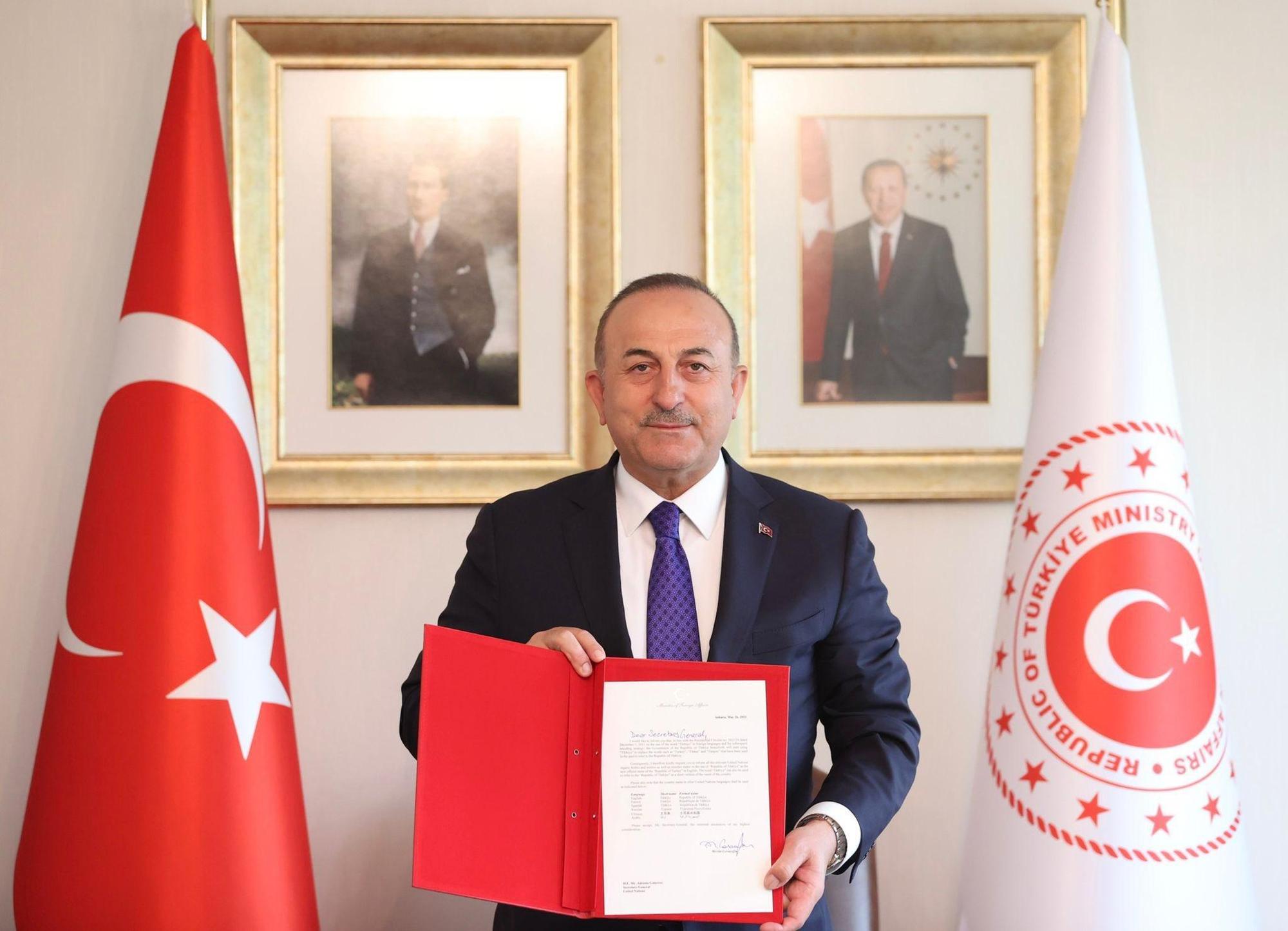 土耳其外交部長卡夫索格魯(Mevlut Cavusoglu)向聯合國致信提出正名「Türkiye」要求。(翻攝自卡夫索格魯推特)