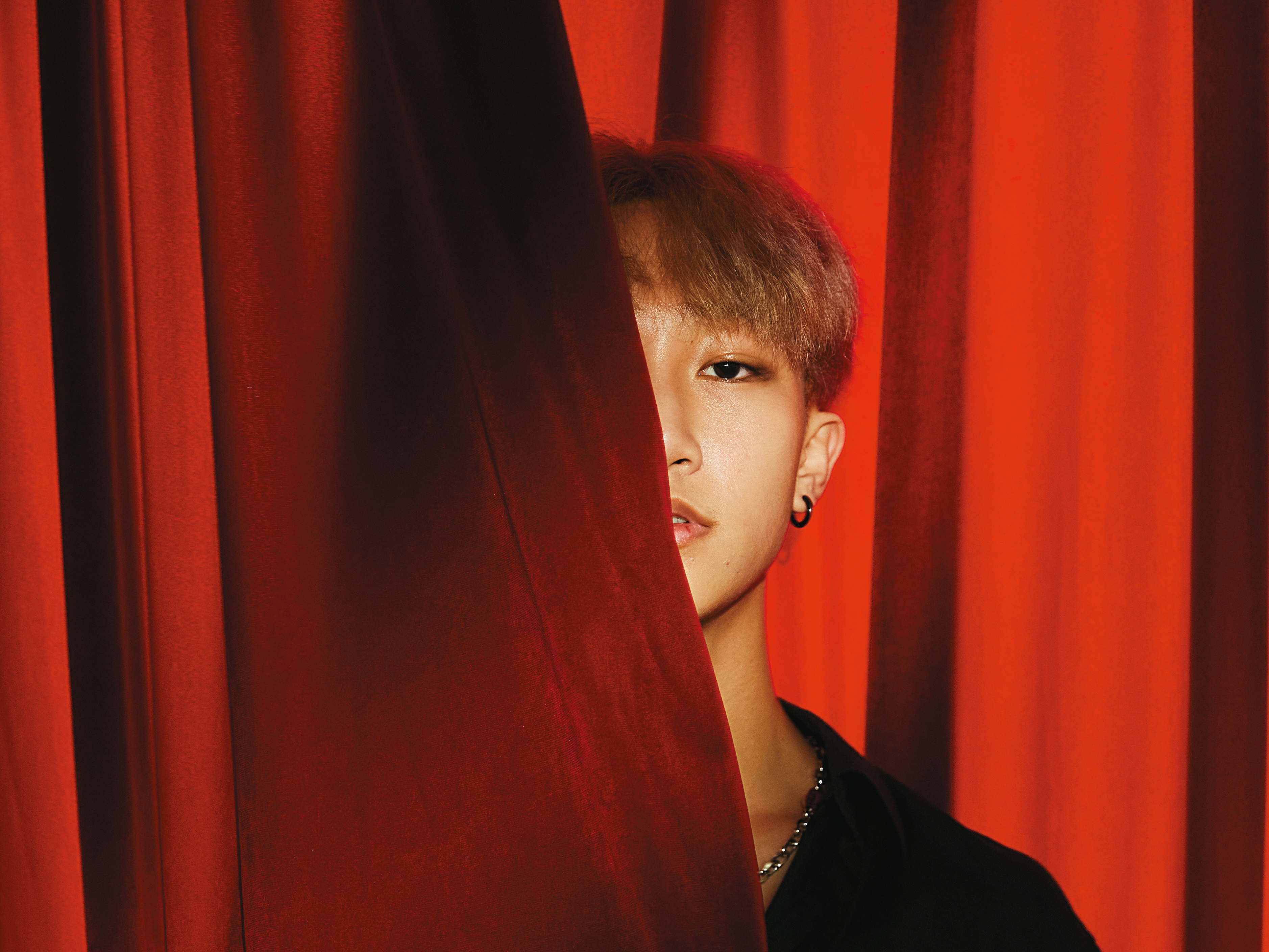 小孩自曝淚腺發達,不過爸爸告訴他男兒有淚不輕彈,在鏡頭前他都強忍淚水。