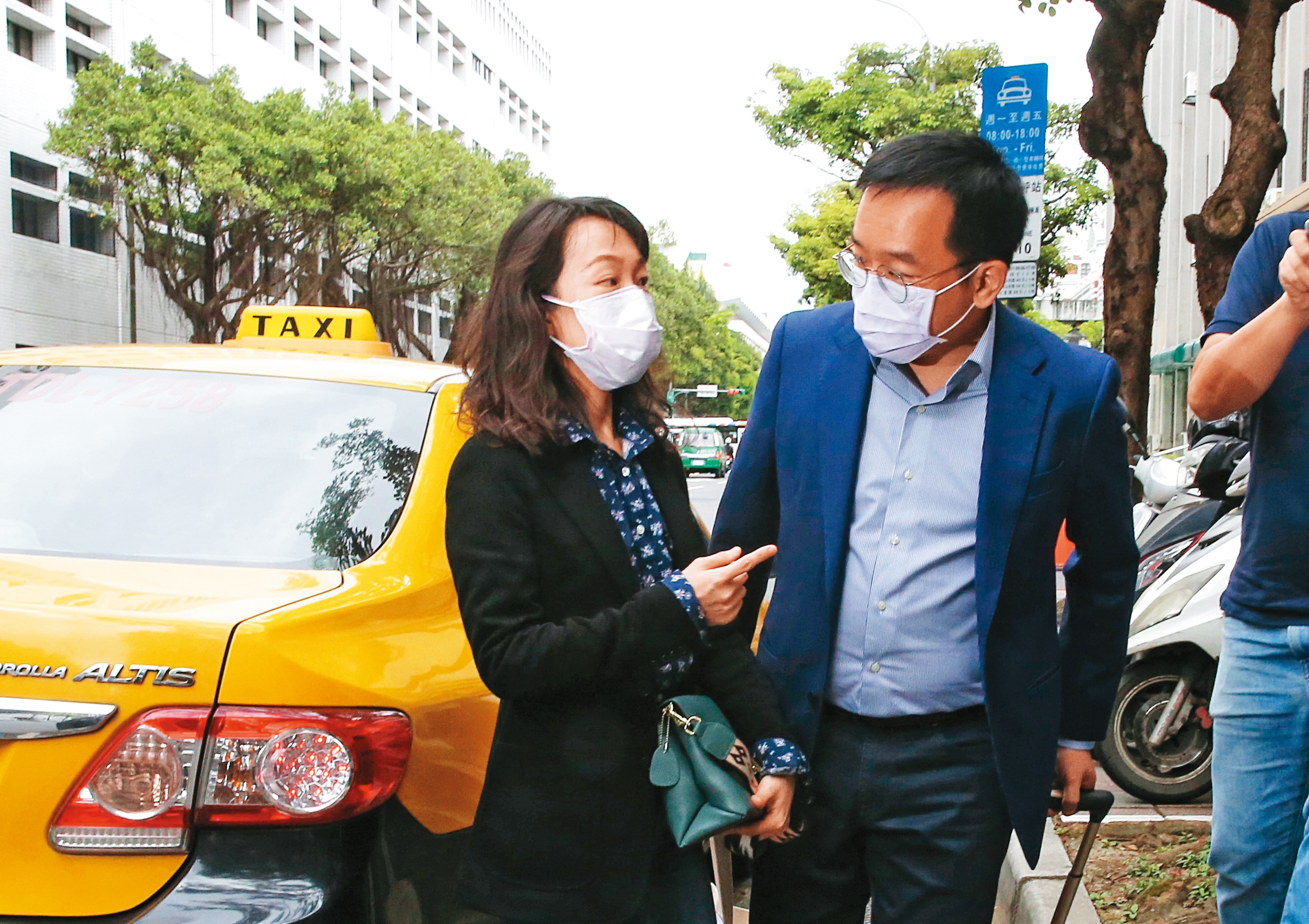 陳致中(右)及黃睿靚(左)夫婦遭控涉及國務機要費洗錢,更二審7月15日宣判。
