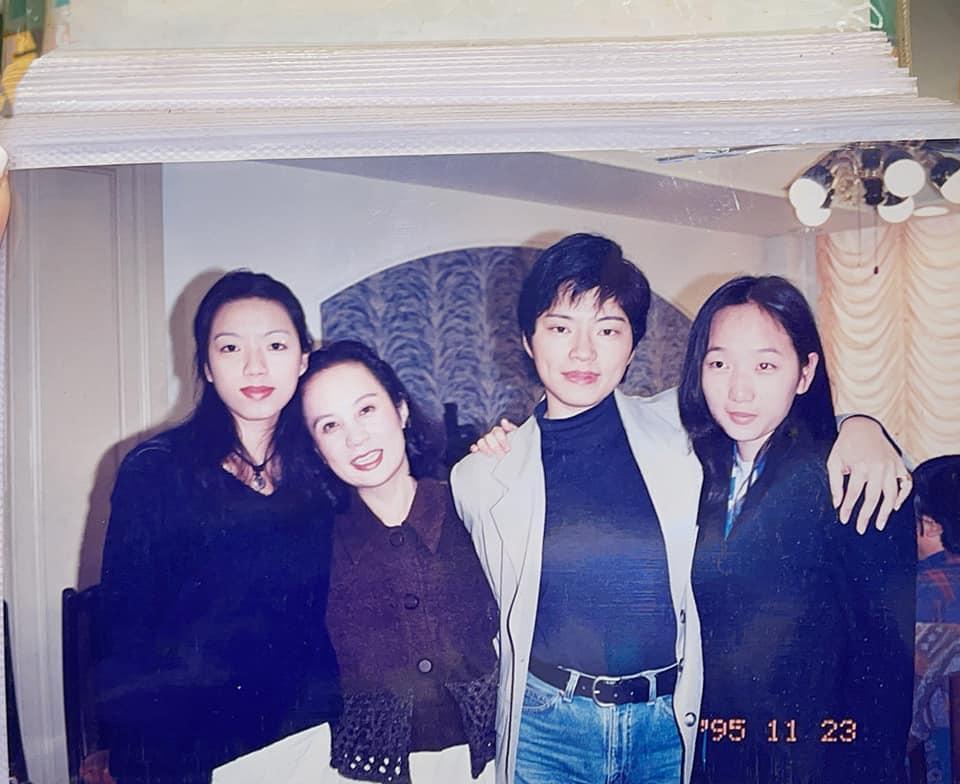 唐綺陽曬出1995年的「似男裝」舊照。(翻攝自唐綺陽占星幫臉書)