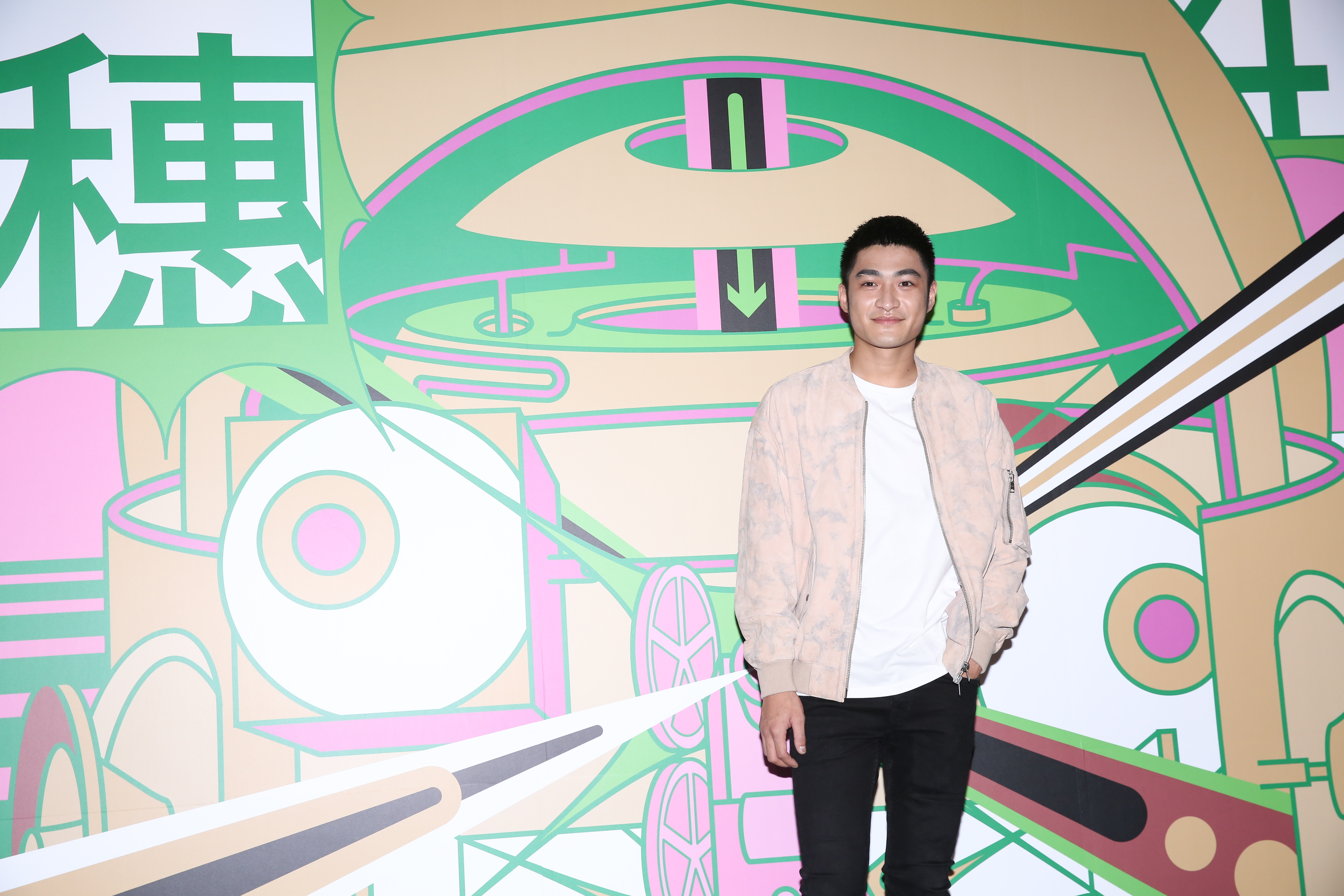 潘綱大前妻蔡雲芹日前輕生身亡，他出席金穗獎活動表示前妻後事已處理完畢。