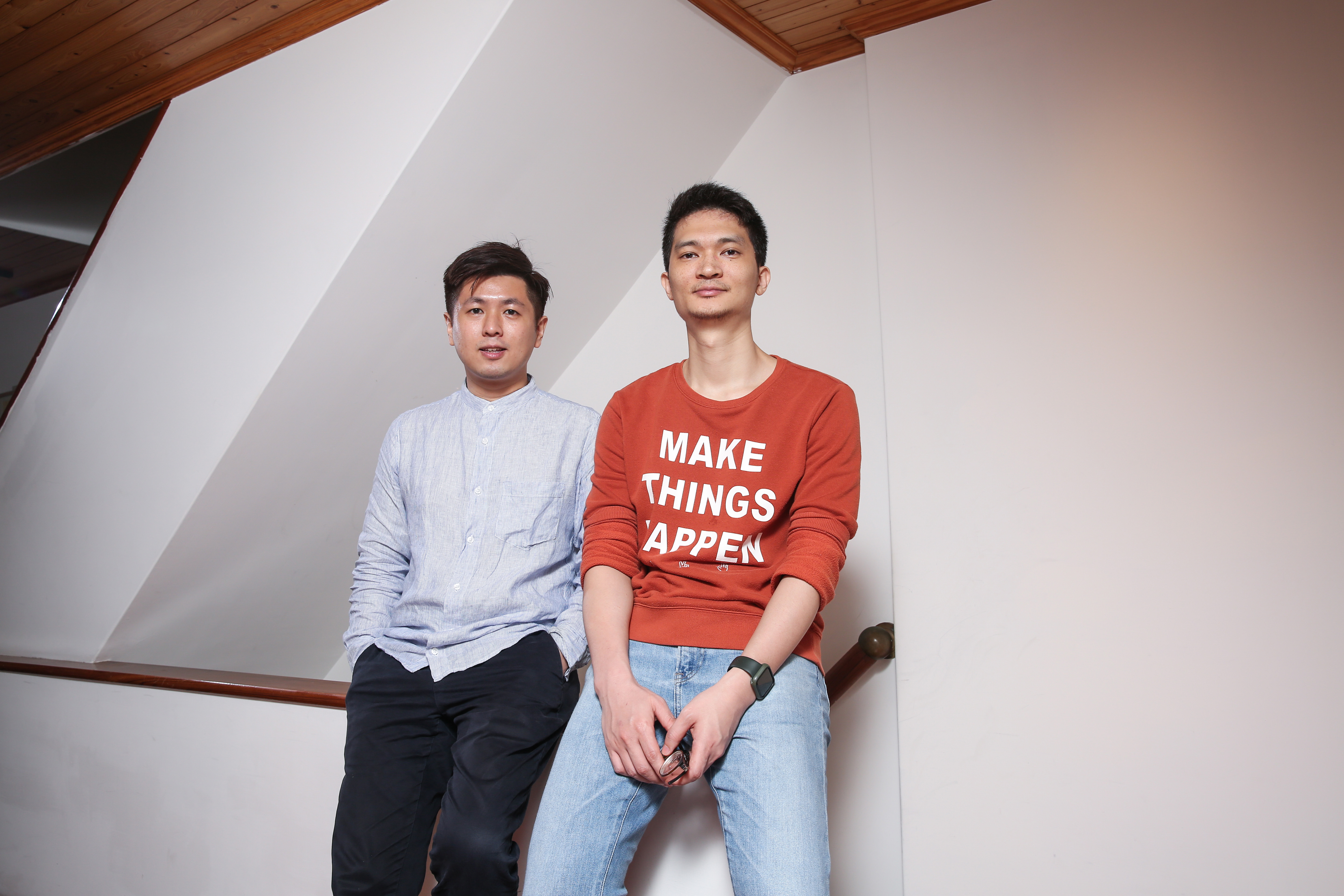 《台北大空襲》電玩改編自同名熱門原創桌遊，圖為迷走工作坊創辦人張少濂（左）、遊戲總監鄧傑民（右）。