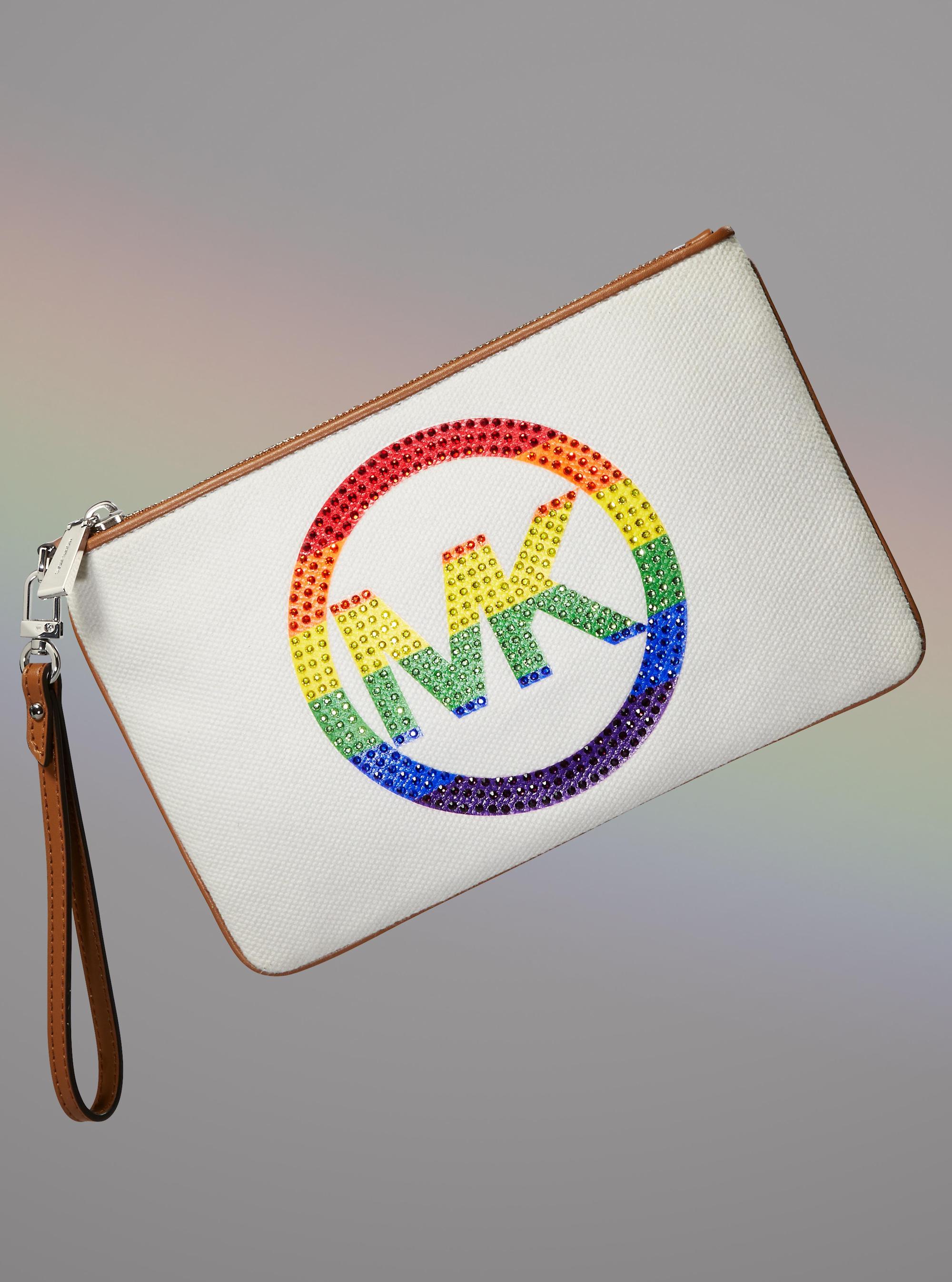 彩虹Logo手拿包。NT$5,900(MICHAEL KORS提供)