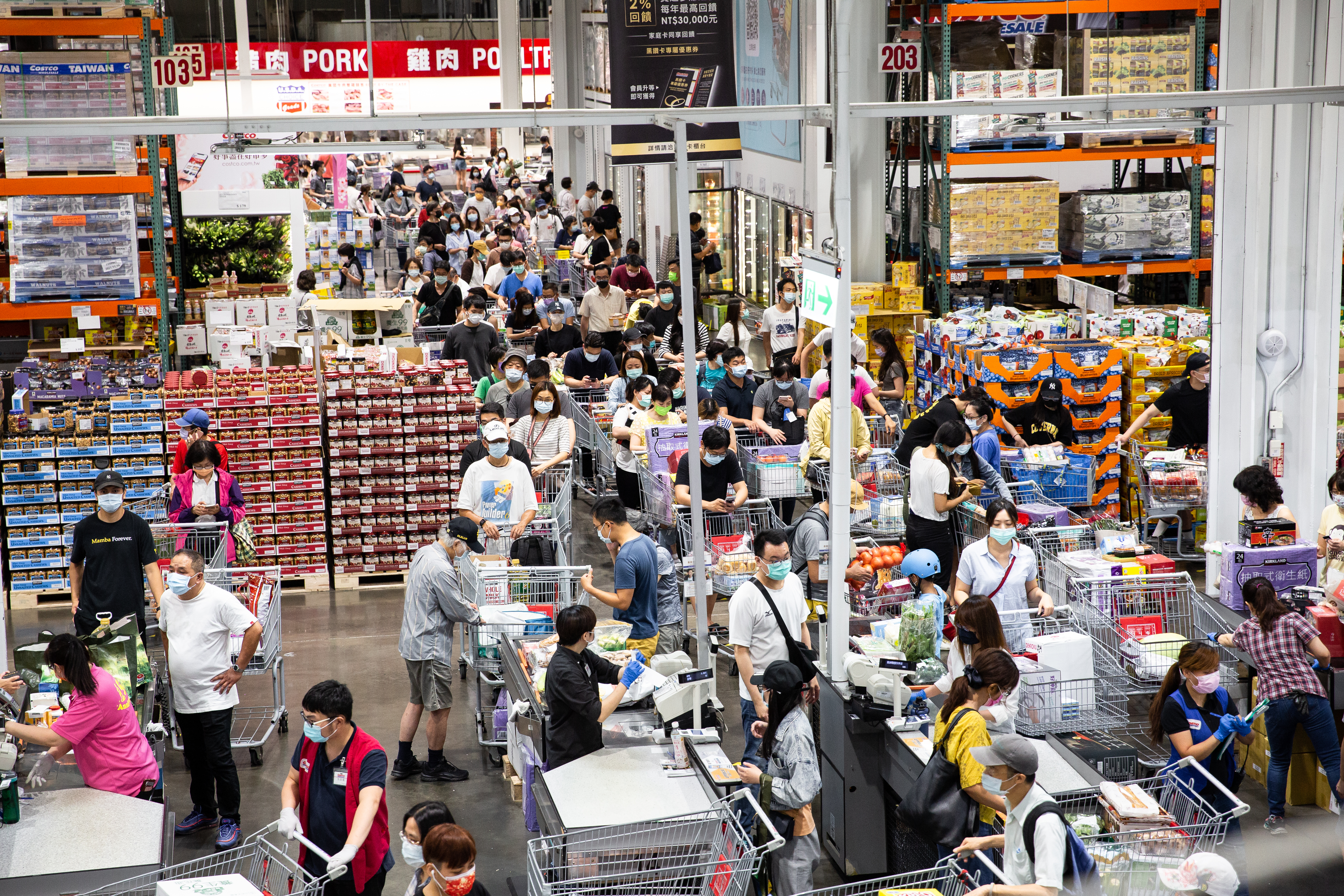 美式大賣場好市多物品種類多又便宜，受到不少人好評。（本刊資料照）
