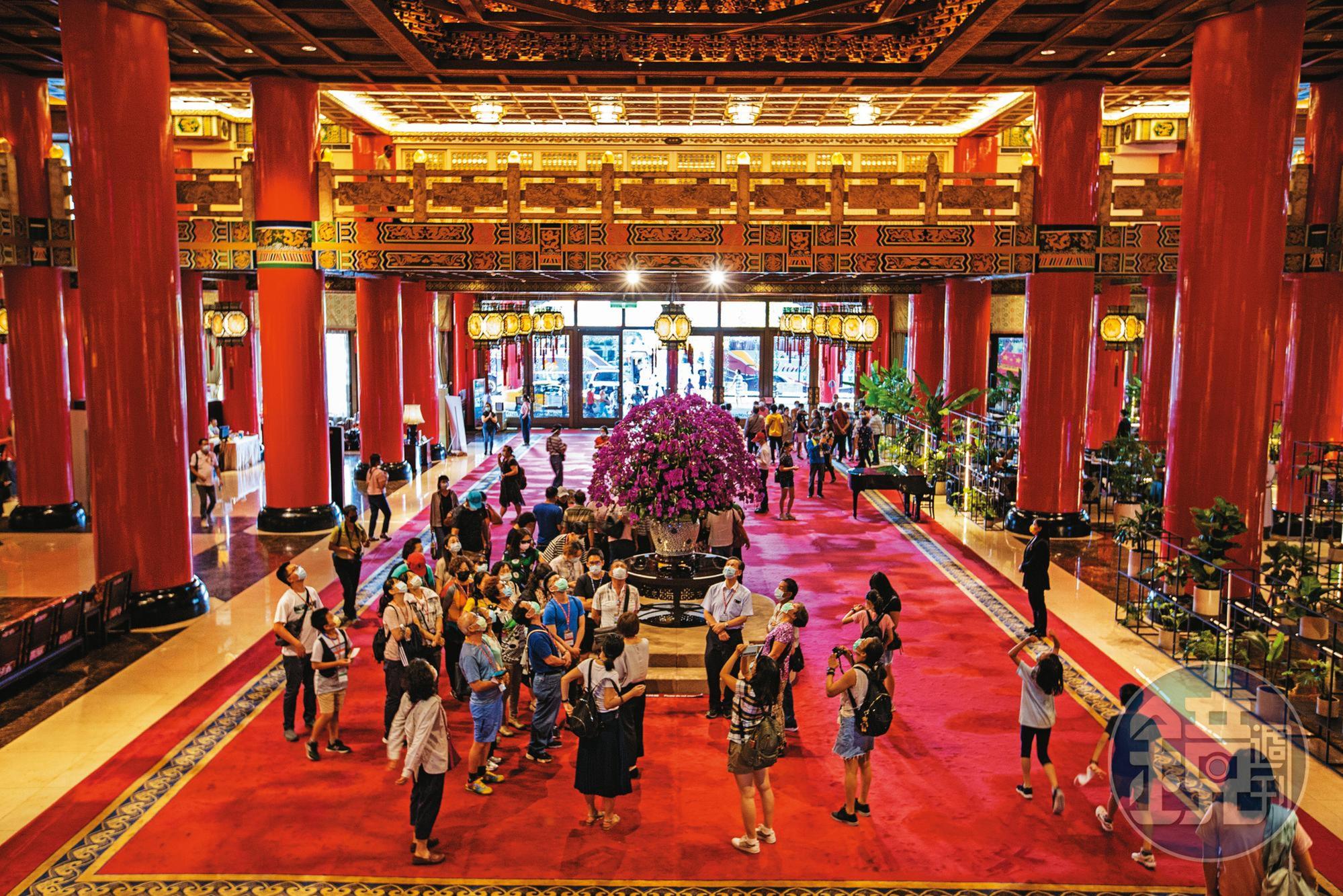 政府第6波振興方案補助國旅55億元，民眾在國內自由行可享住宿補助。圖為圓山飯店。