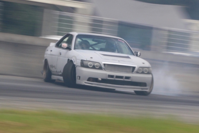 女網友發文怒罵老公好吃懶做、只愛飆車。（示意圖，翻攝自photo AC）