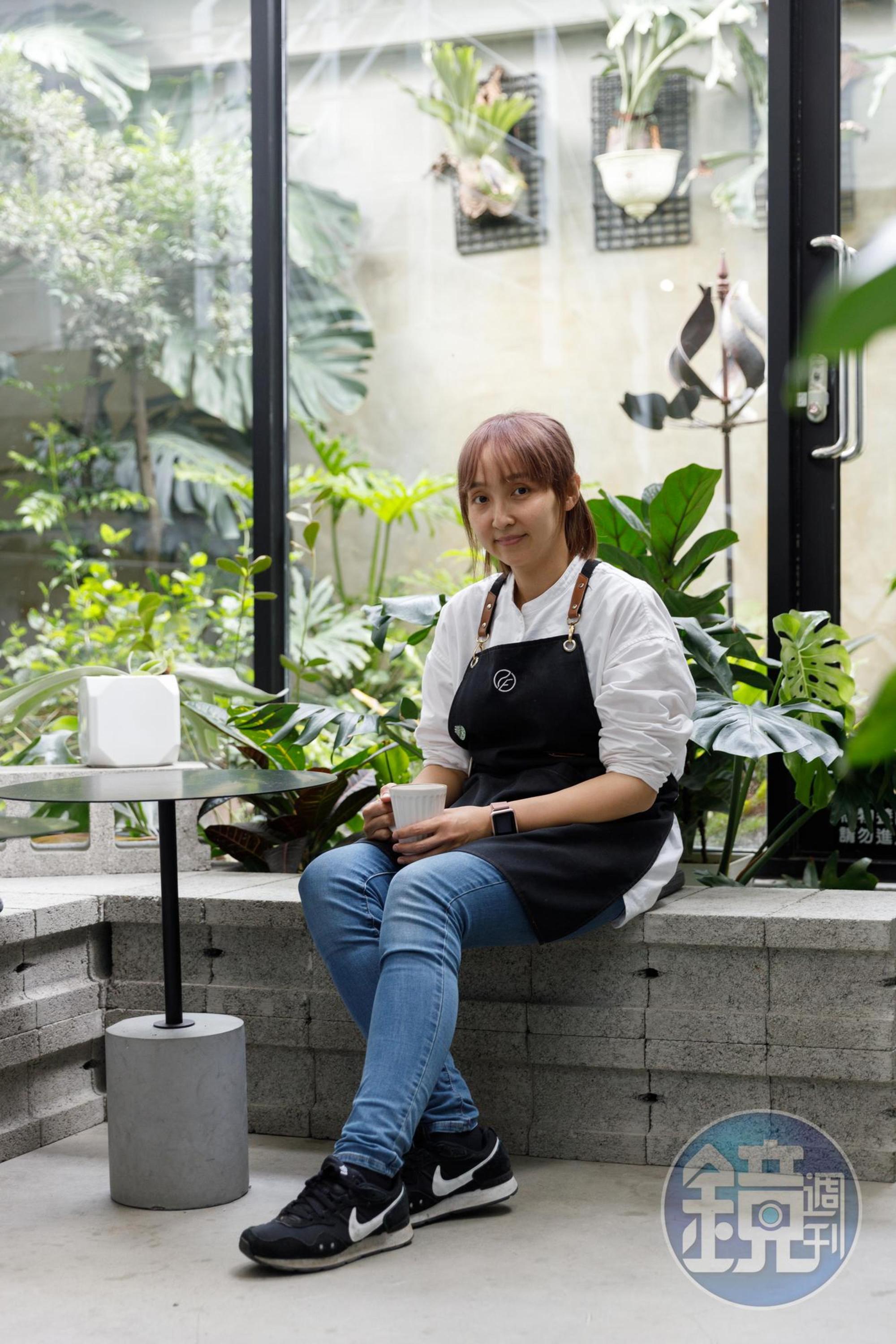 有片森林的老闆娘Wei也是店內甜點師，和身為咖啡師的先生共同經營咖啡館，兩人合作無間。