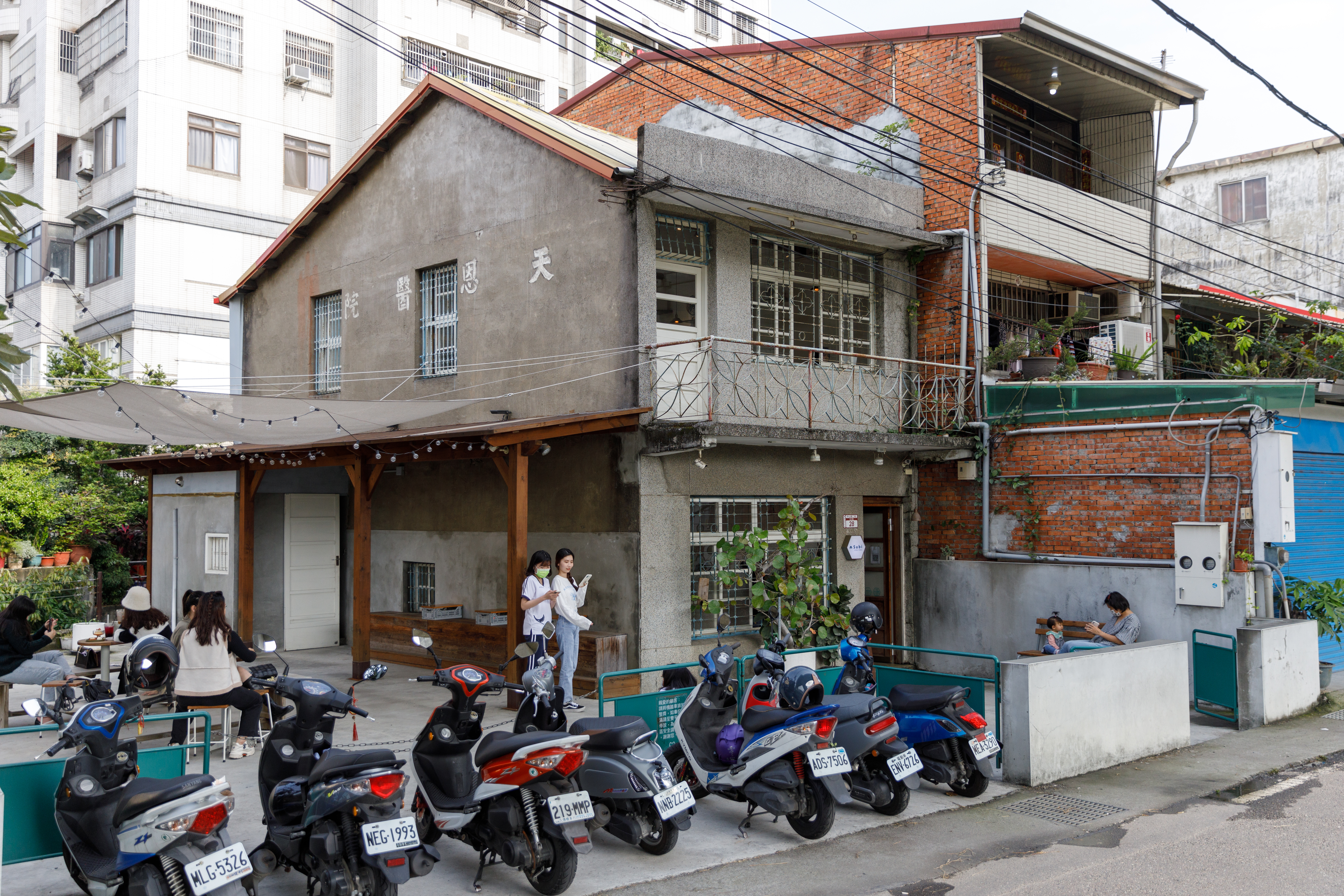 老屋咖啡館「Subi coffee & bakery」的前身是天恩醫院。