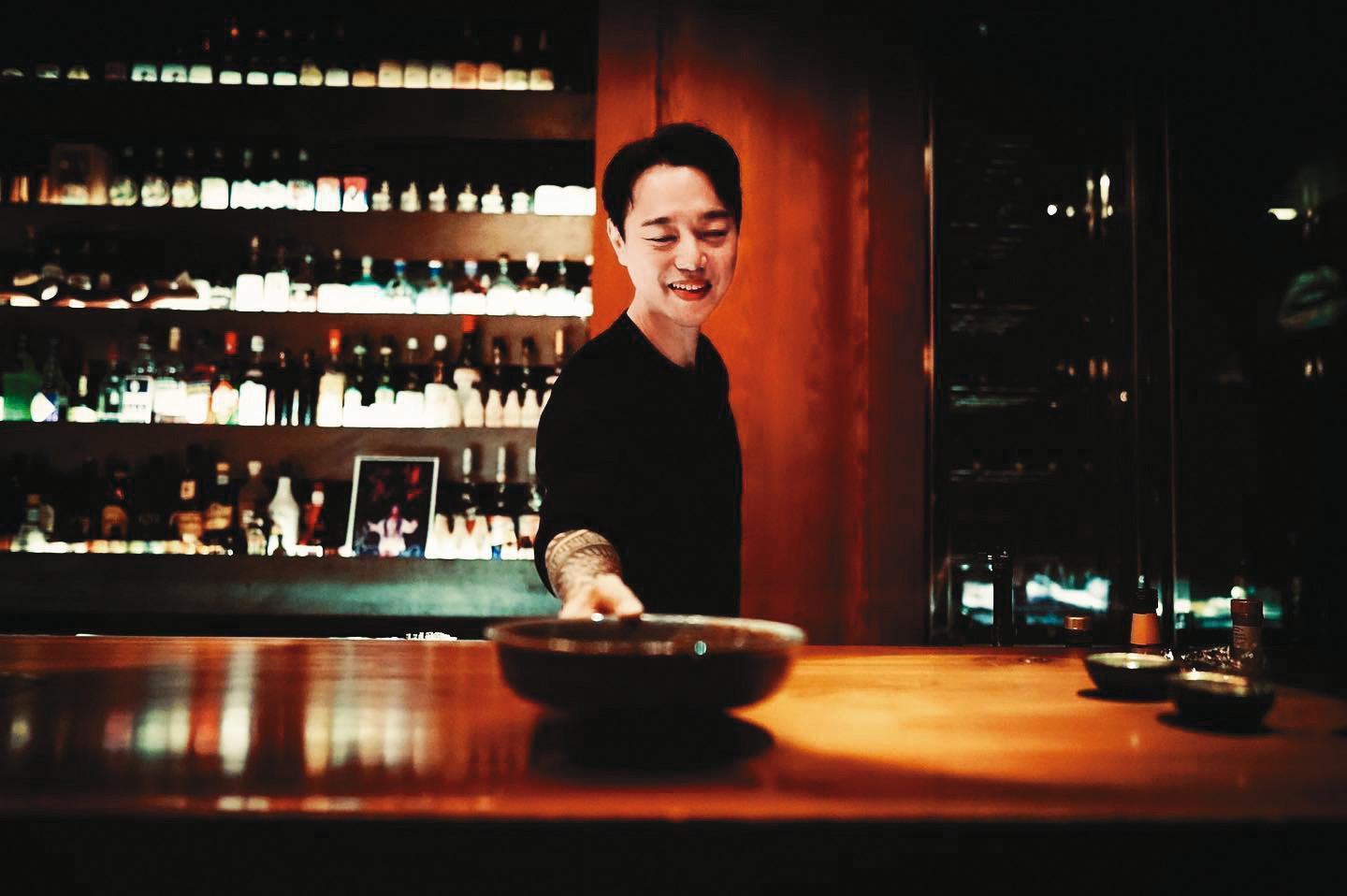 Sam與阿妹穩定超過10年，與阿妹家人感情也很好。（翻攝SAM IG）