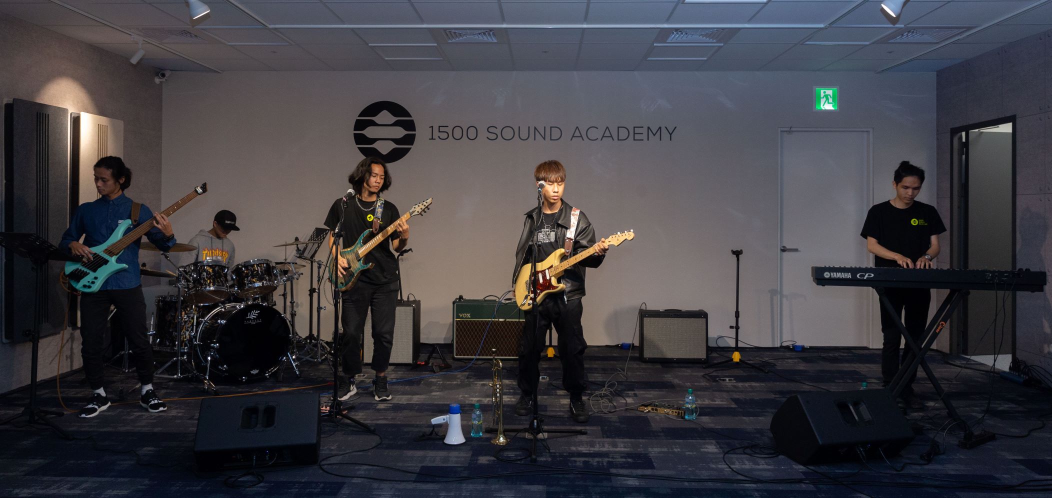 樂手養成課分為錄音和現場演出2個面向，反映職業樂手的工作實況。