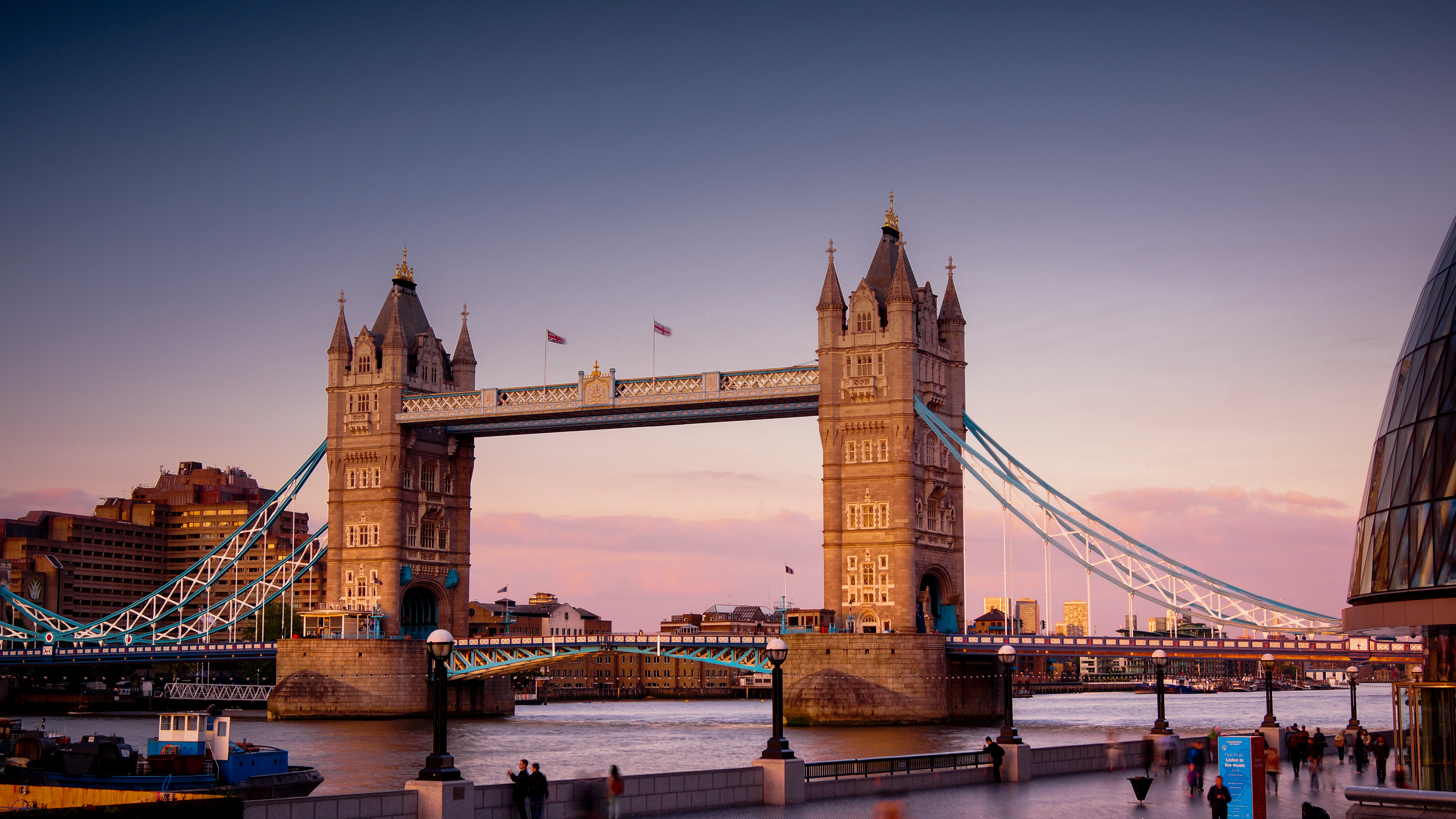 英國境內70家公司，將實施為期6個月的「週休3天」大規模測試。（示意圖，東方IC）