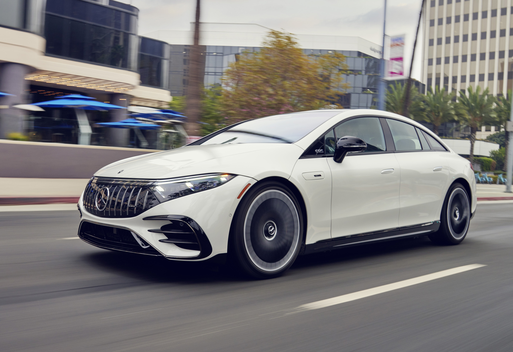 【2022最新純電勁車入手指南-05】頂級旗艦款！MERCEDES-EQS