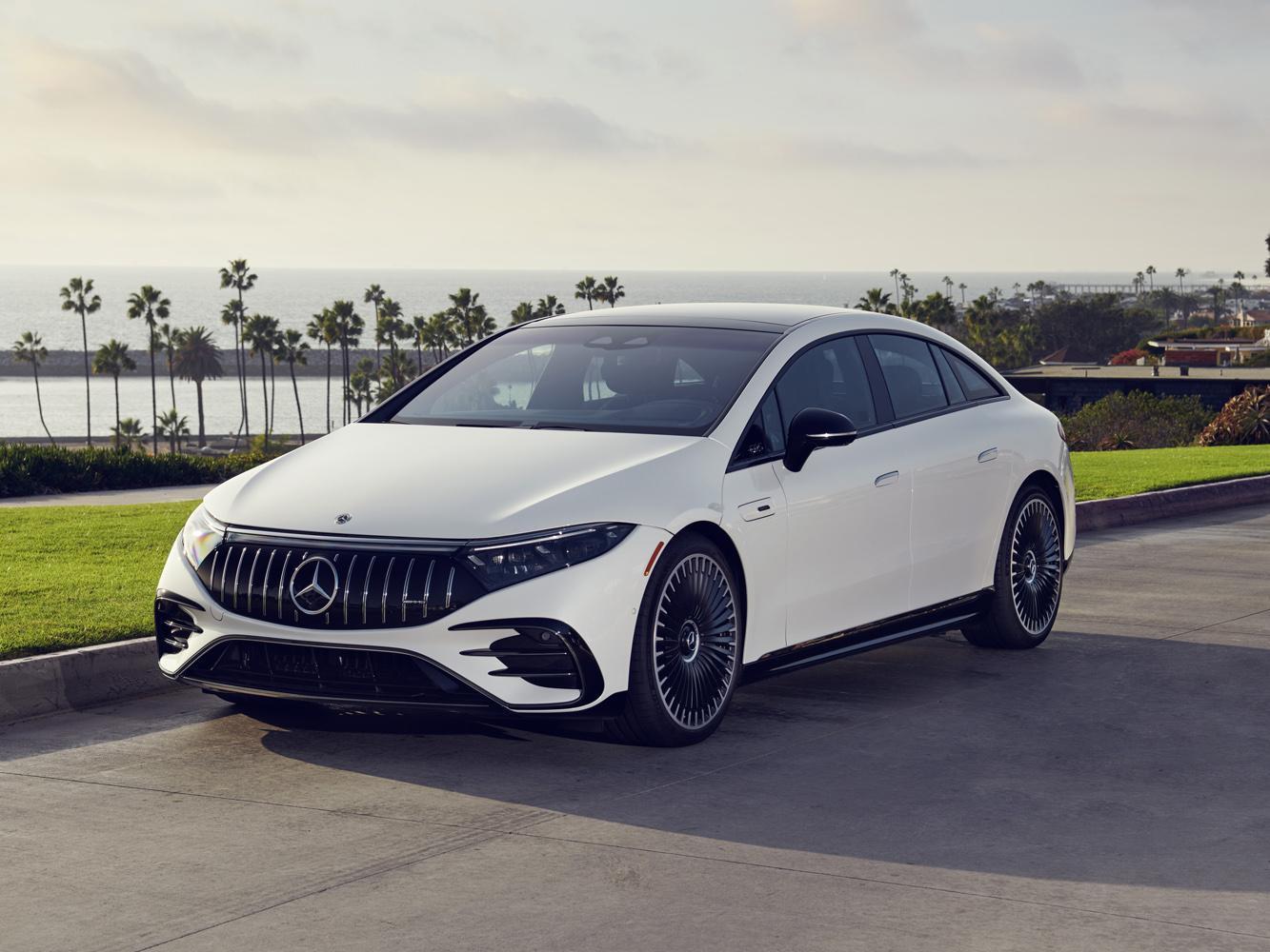 MERCEDES-EQS