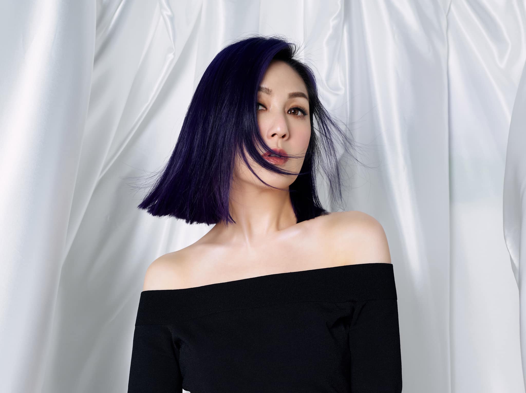 楊千嬅近日加盟新唱片公司，紀念入行25週年製作的《I． II．III MY STORY》私人紀錄映畫亦重新啟動。（翻攝自楊千嬅臉書）