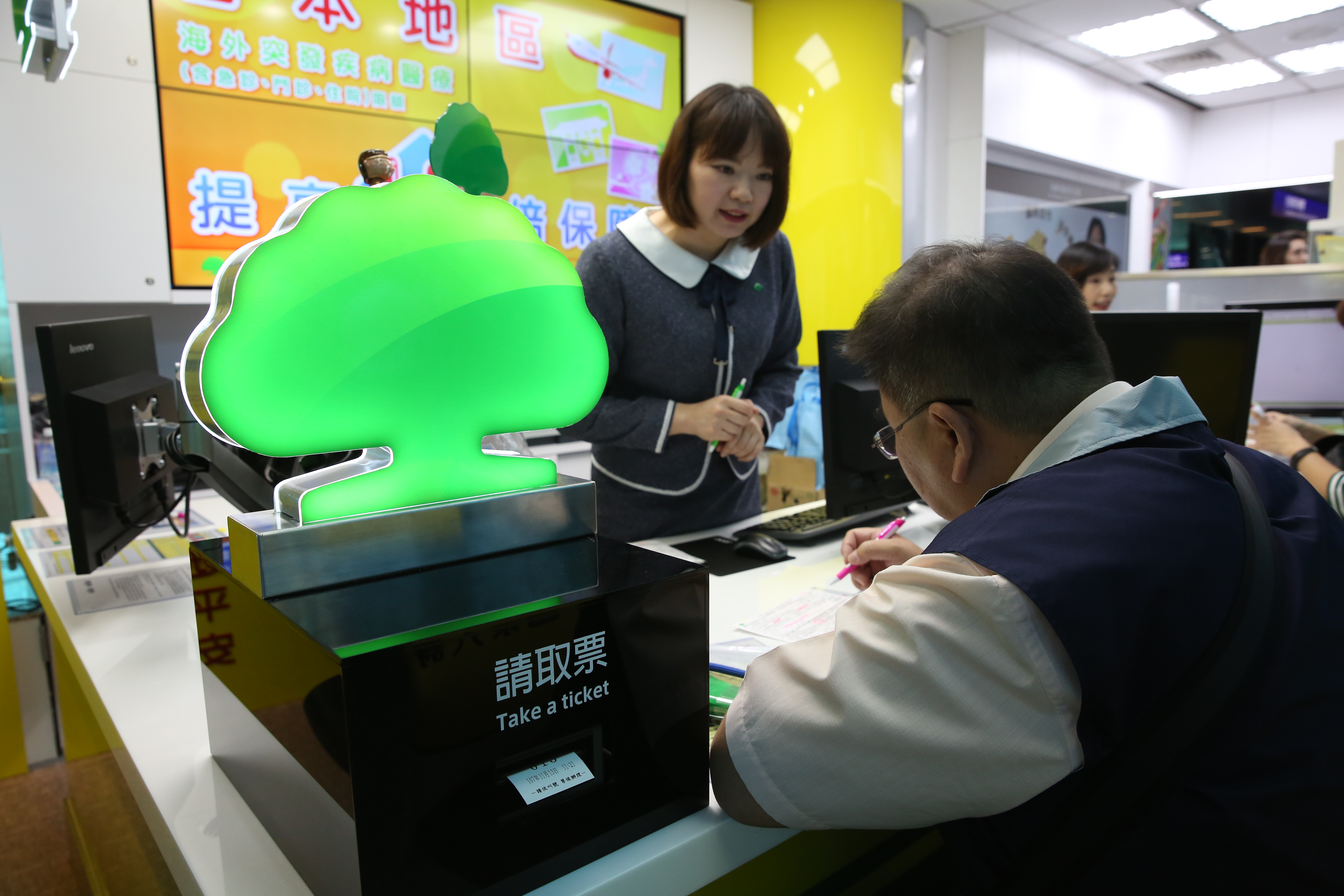 產險公司賠怕了，海外突發疾病險先停賣再說！