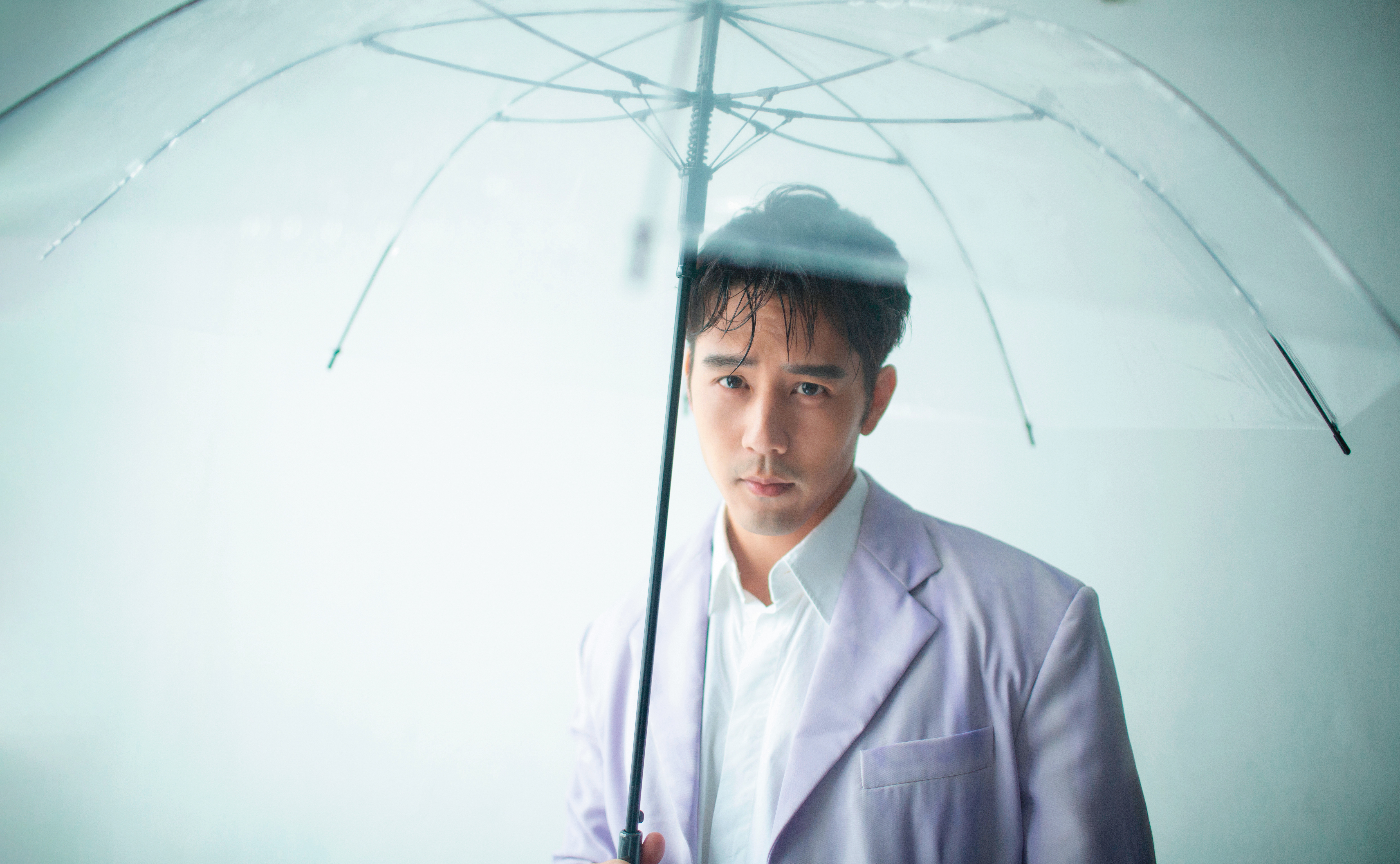 不管是搶眼的外在，給人風度翩翩的應對，大概很難不喜歡胡宇威。