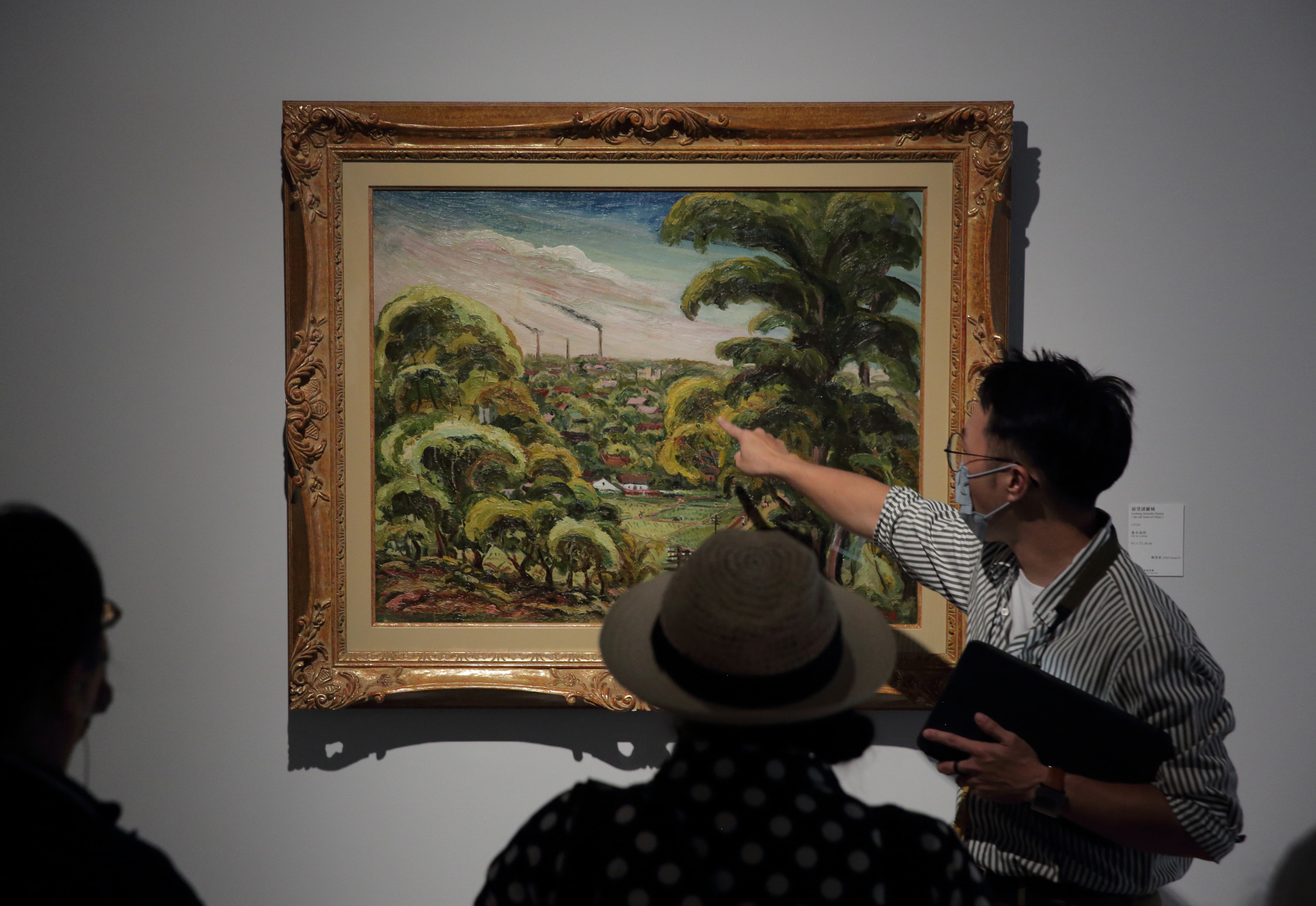 嘉義市立美術館正展出《人・間—陳澄波與畫都》特展，將帶參觀者認識嘉義如何成為畫都，並成為30年代台灣藝術家的產地。