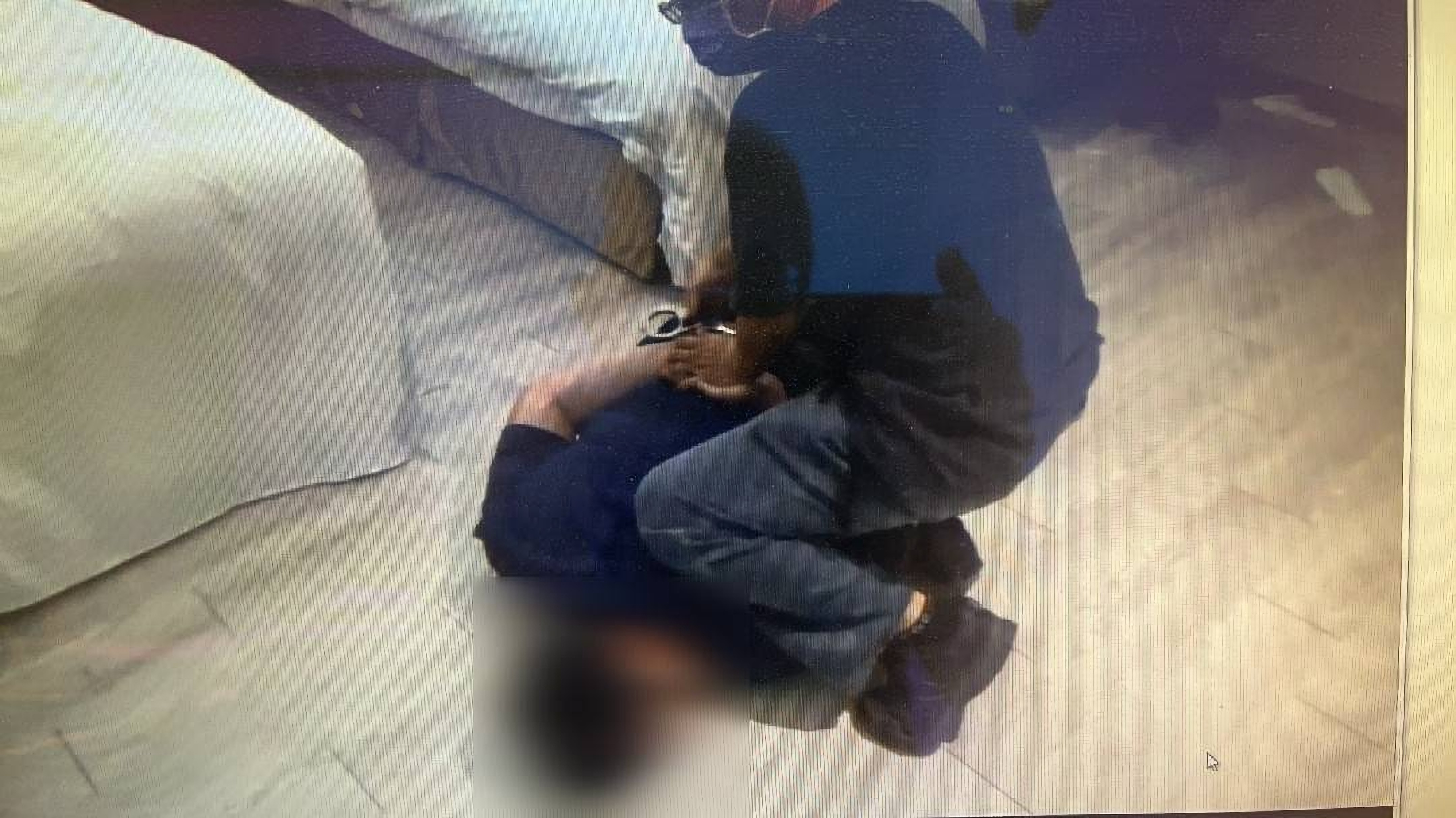 台南警方逮捕對網友下藥強盜的林姓男子。（翻攝畫面）