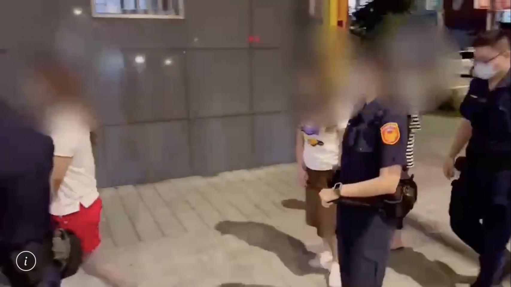 警方循線逮捕3名聯手扒竊的女子,訊後依法送辦。(翻攝畫面)