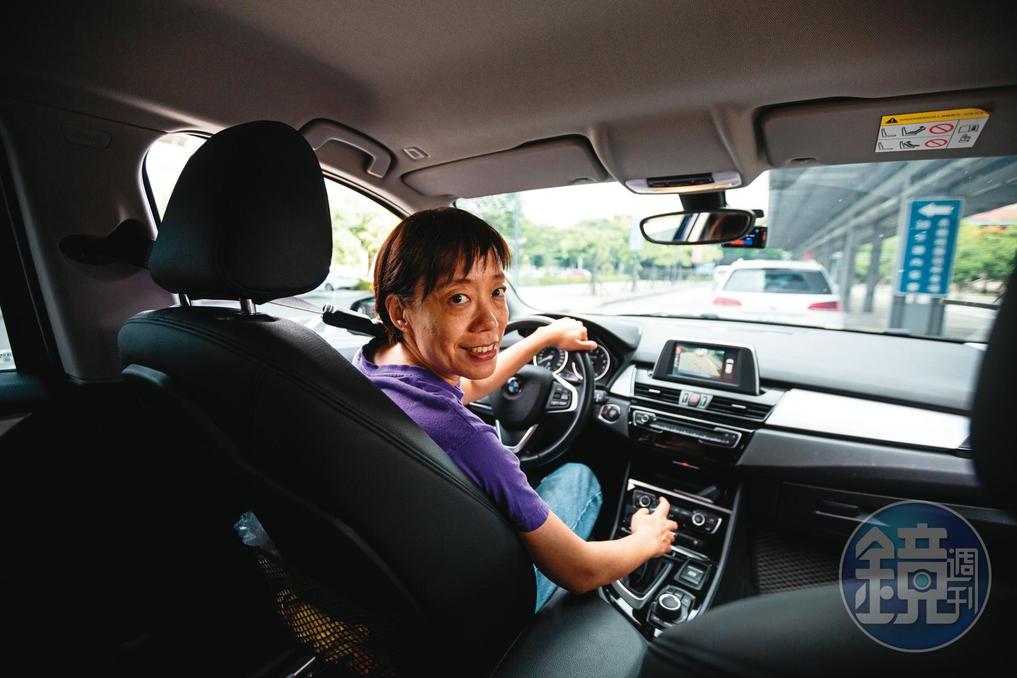 陳永儀當過1年多的Uber司機。她說自己喜歡開車,也能做簡單的維修。