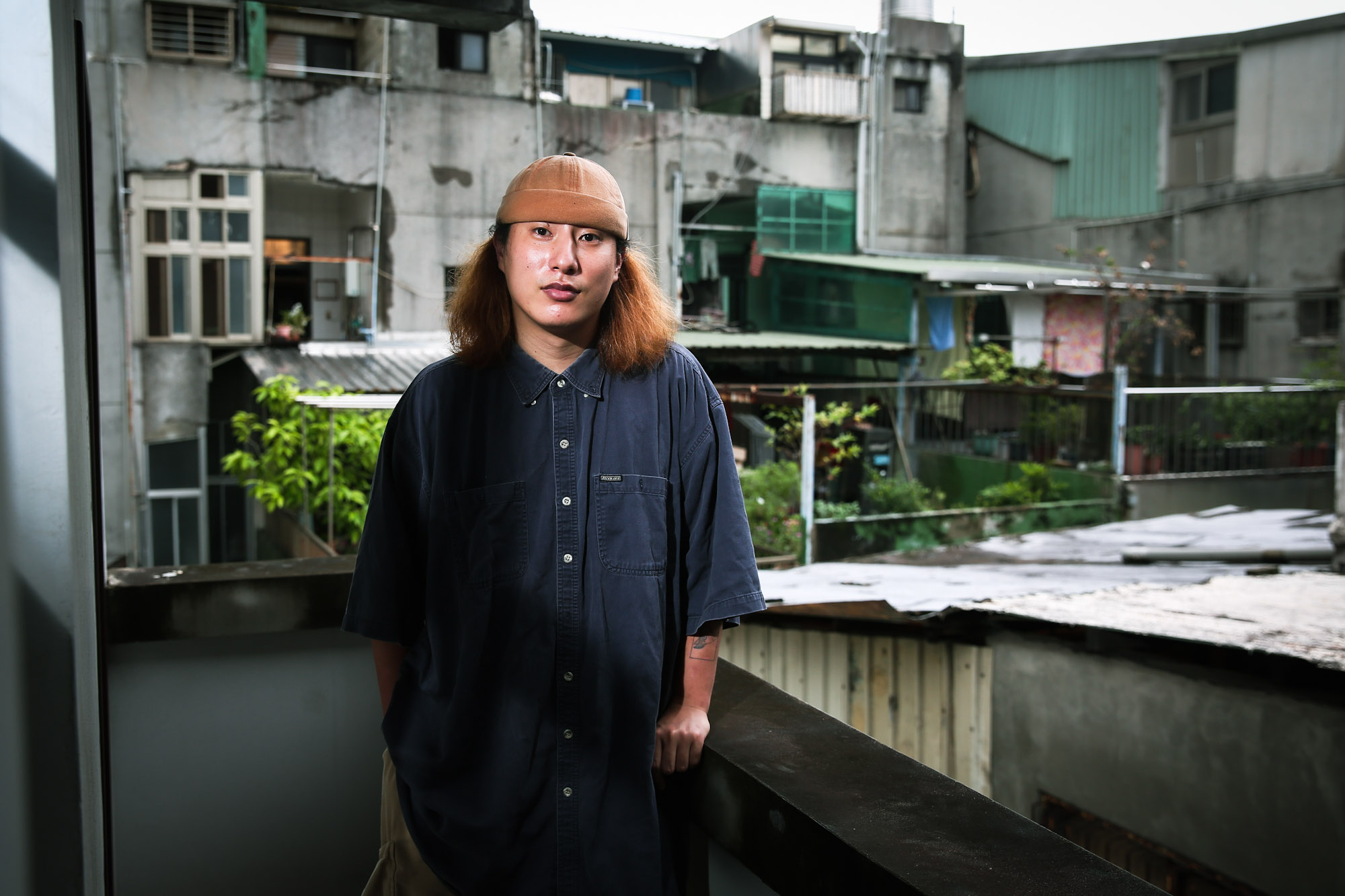 香港漫畫家柳廣成目前持就業金卡長住台灣,《報導者》在去年底邀請他創作報導漫畫《困在隧道的青春》。