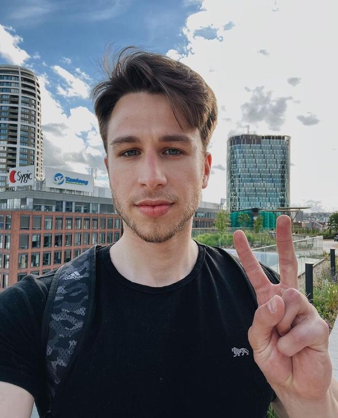 27歲的斯坦吉克外型帥氣引發討論。（翻攝自@andrejstancik Instagram）
