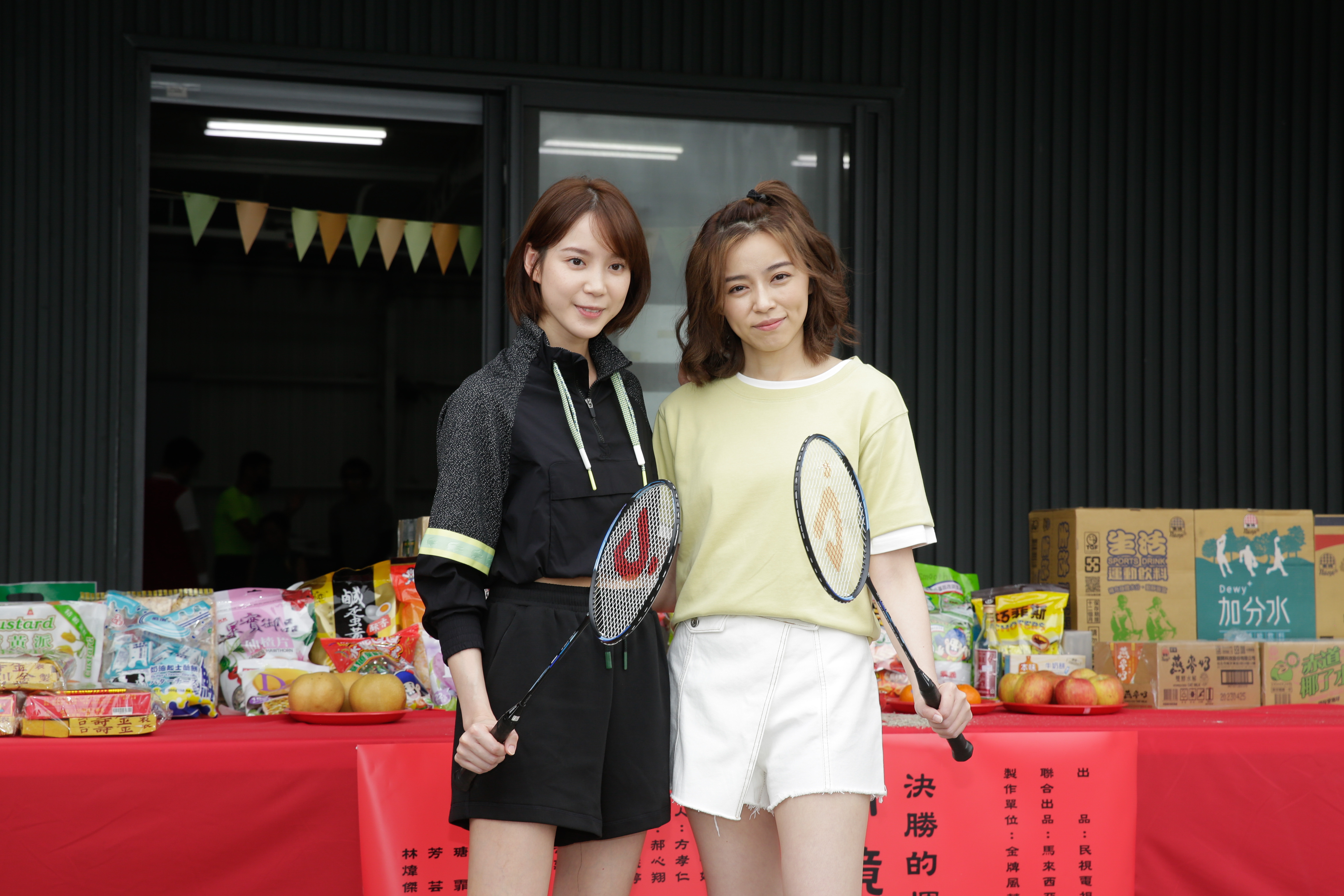 王瞳(右)以馬來西亞媳婦身分參與《決勝的揮拍》,直呼很榮幸又很有感。