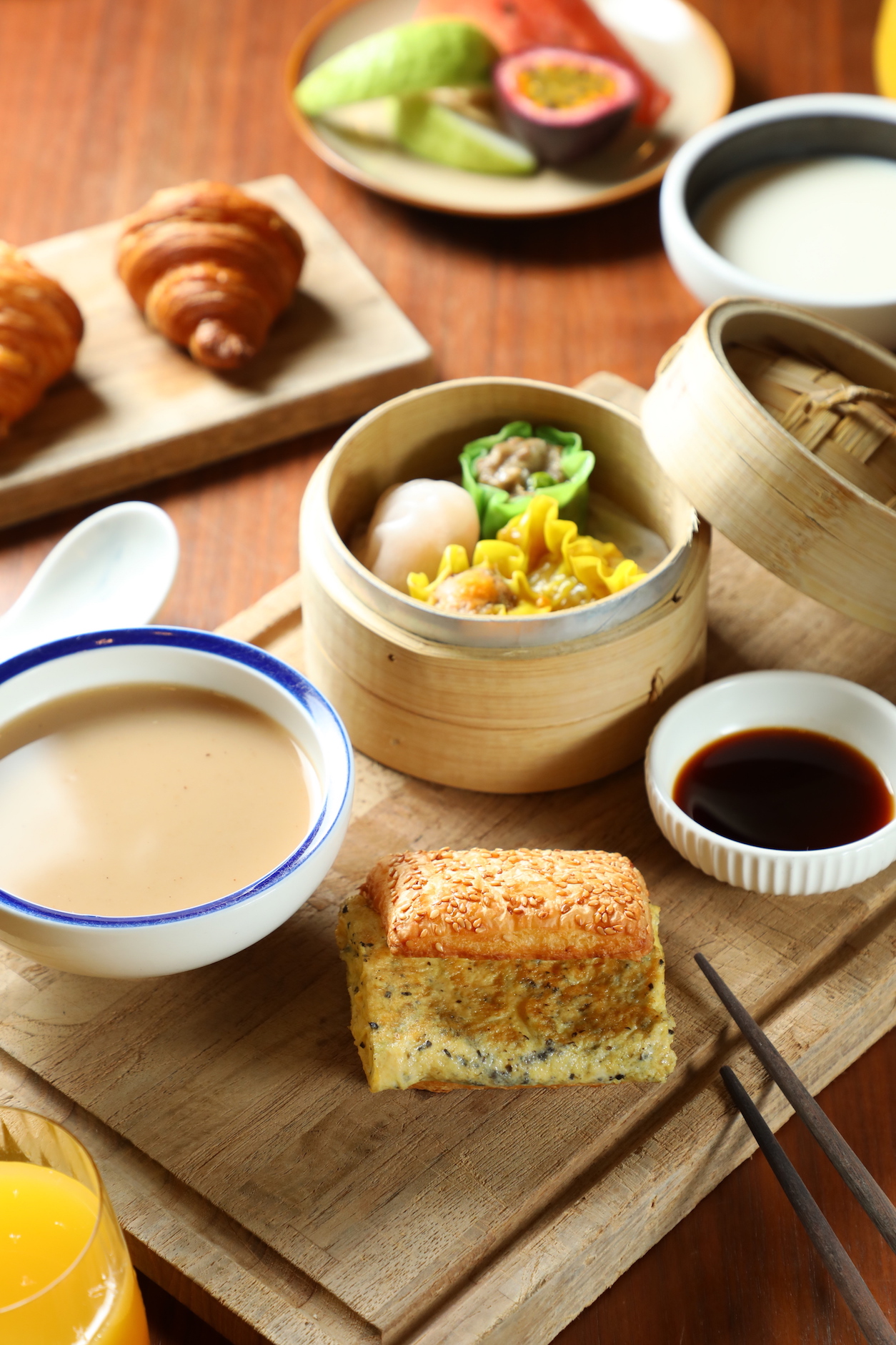 體貼吃不慣洋食或想嘗試中式早餐的旅客，「The Taiwanist」集合港點、豆米漿及自製燒餅夾蛋。