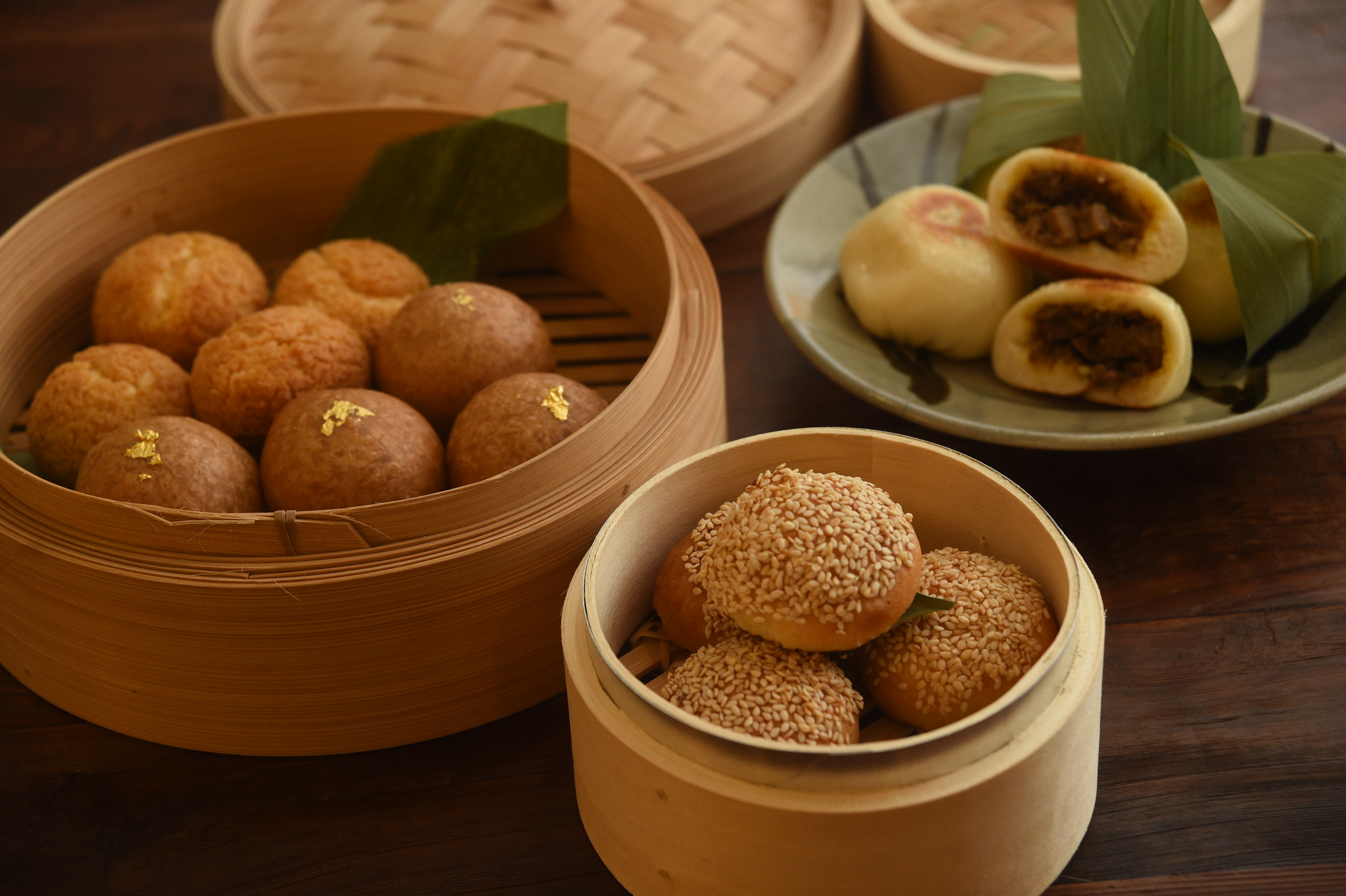 「台北晶華酒店」和星級餐廳「T+T」打造亞洲小食的宅配餐盒，內含有多款帶有東南亞風味的港式點心。（2,980元套餐菜色）