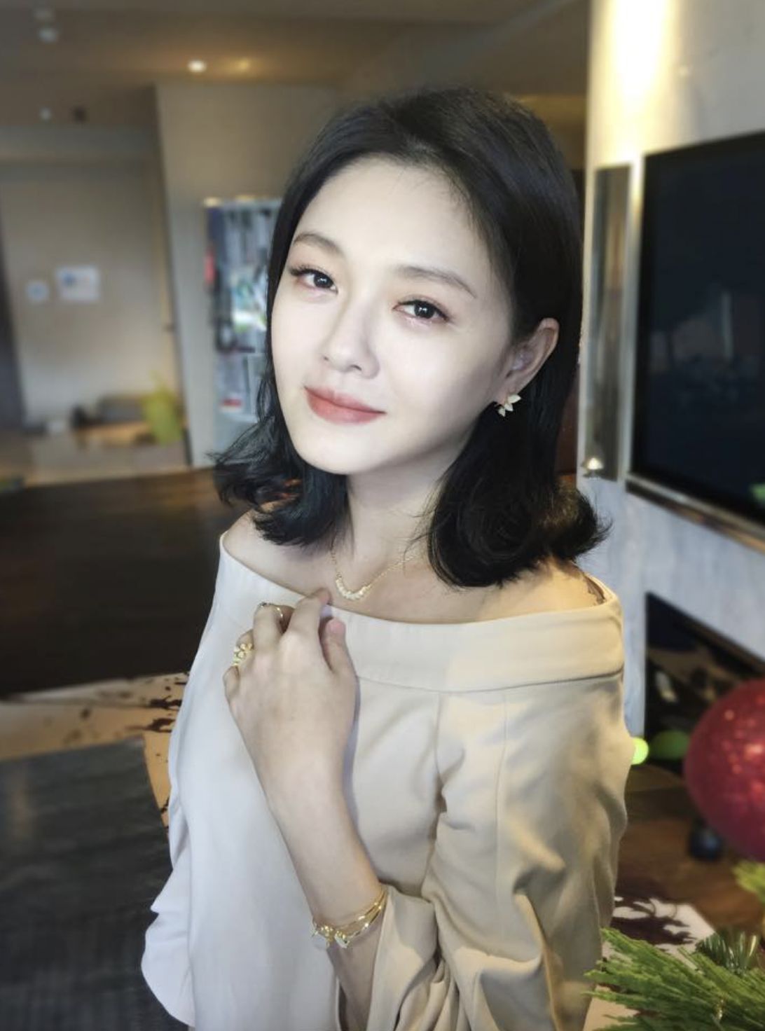大S和汪小菲離婚後，和姊妹聚餐，還被形容回春。（翻攝自大S微博）
