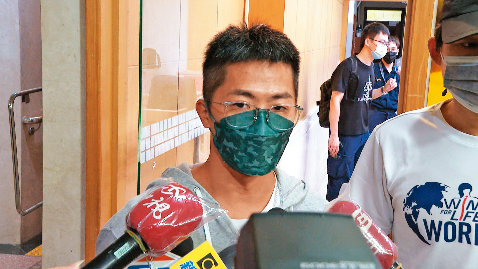 超馬好手林義傑捲入著作權蟑螂案，交保後向媒體喊冤。